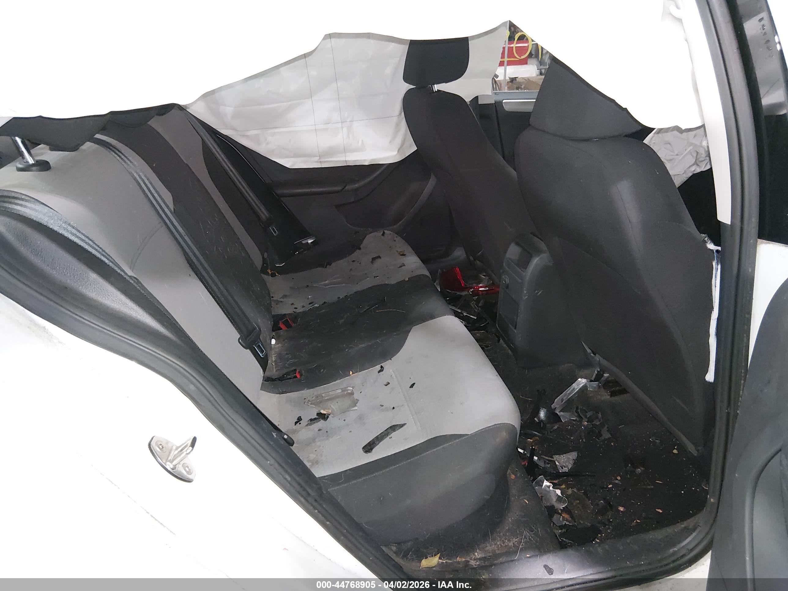 VOLKSWAGEN JETTA image 8