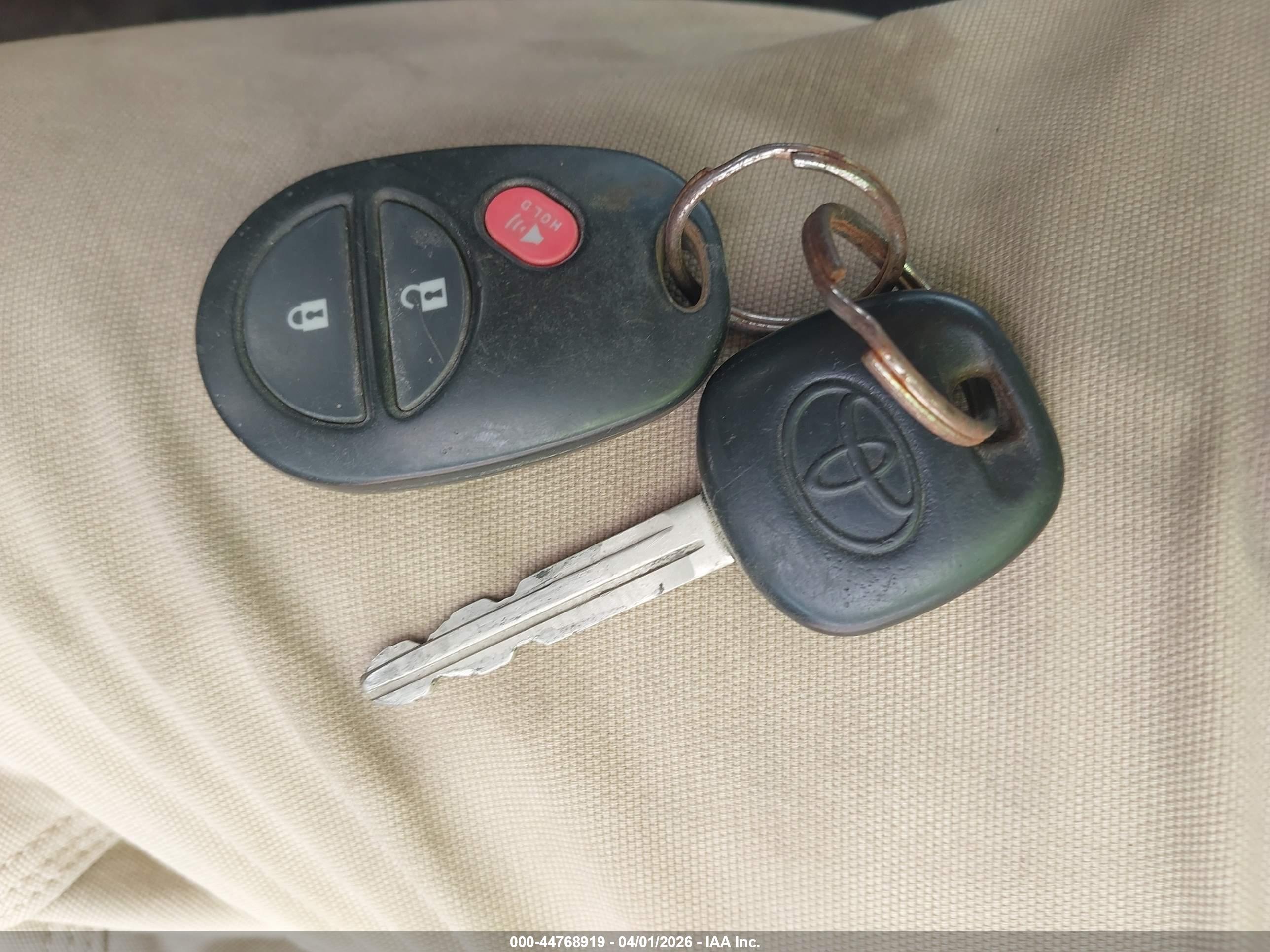 TOYOTA TACOMA image 11