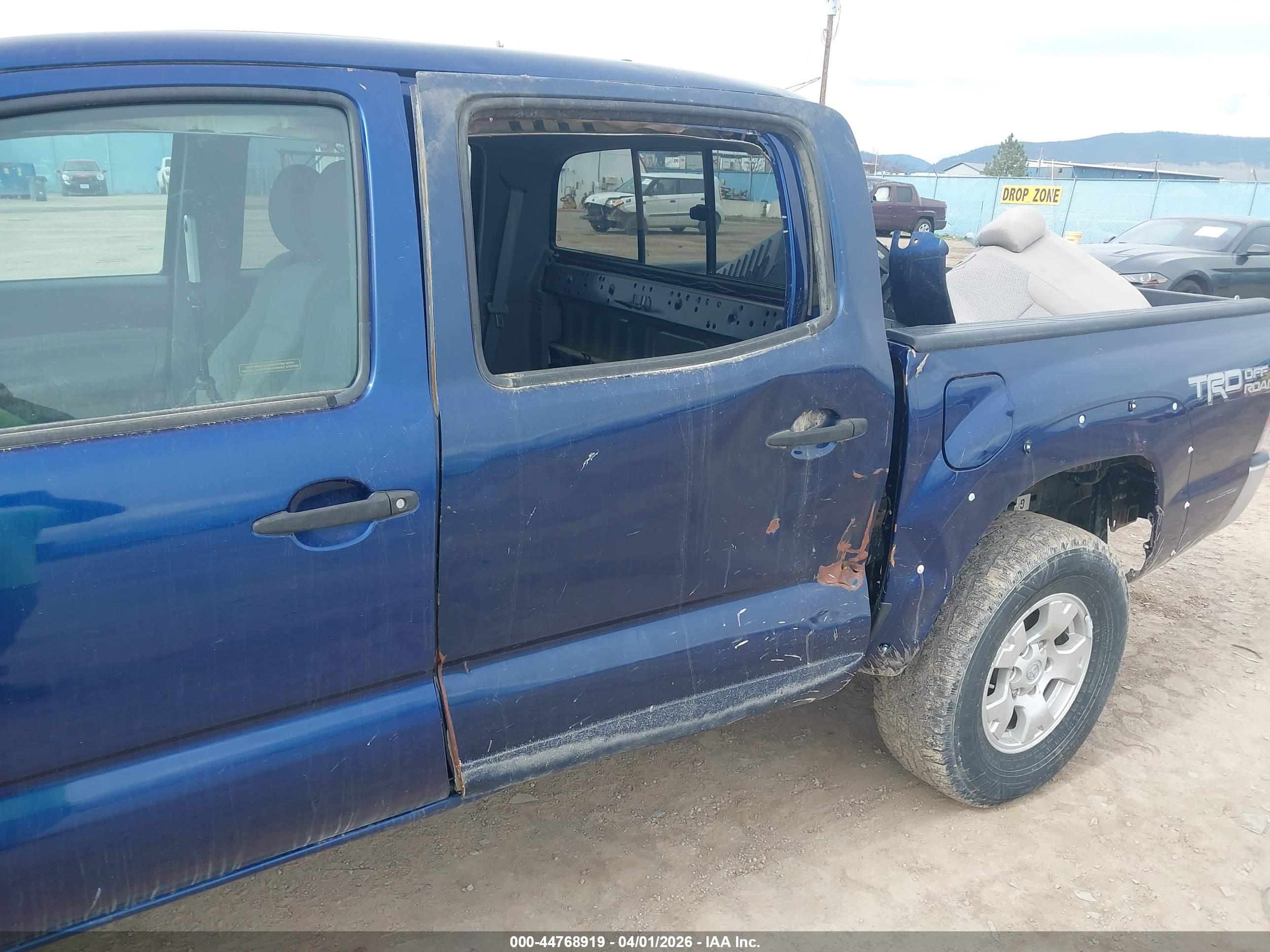 TOYOTA TACOMA image 6