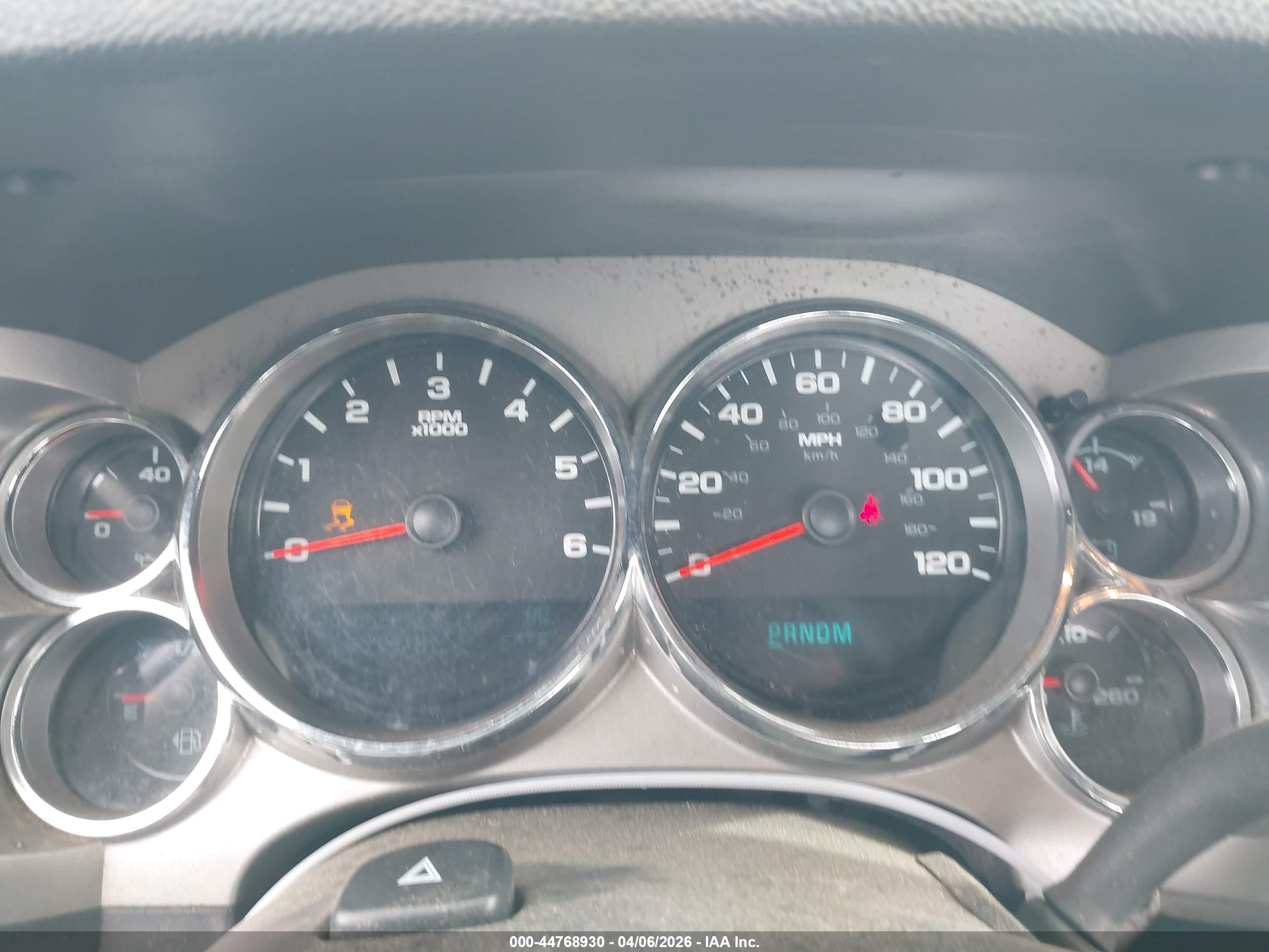 CHEVROLET SILVERADO image 7
