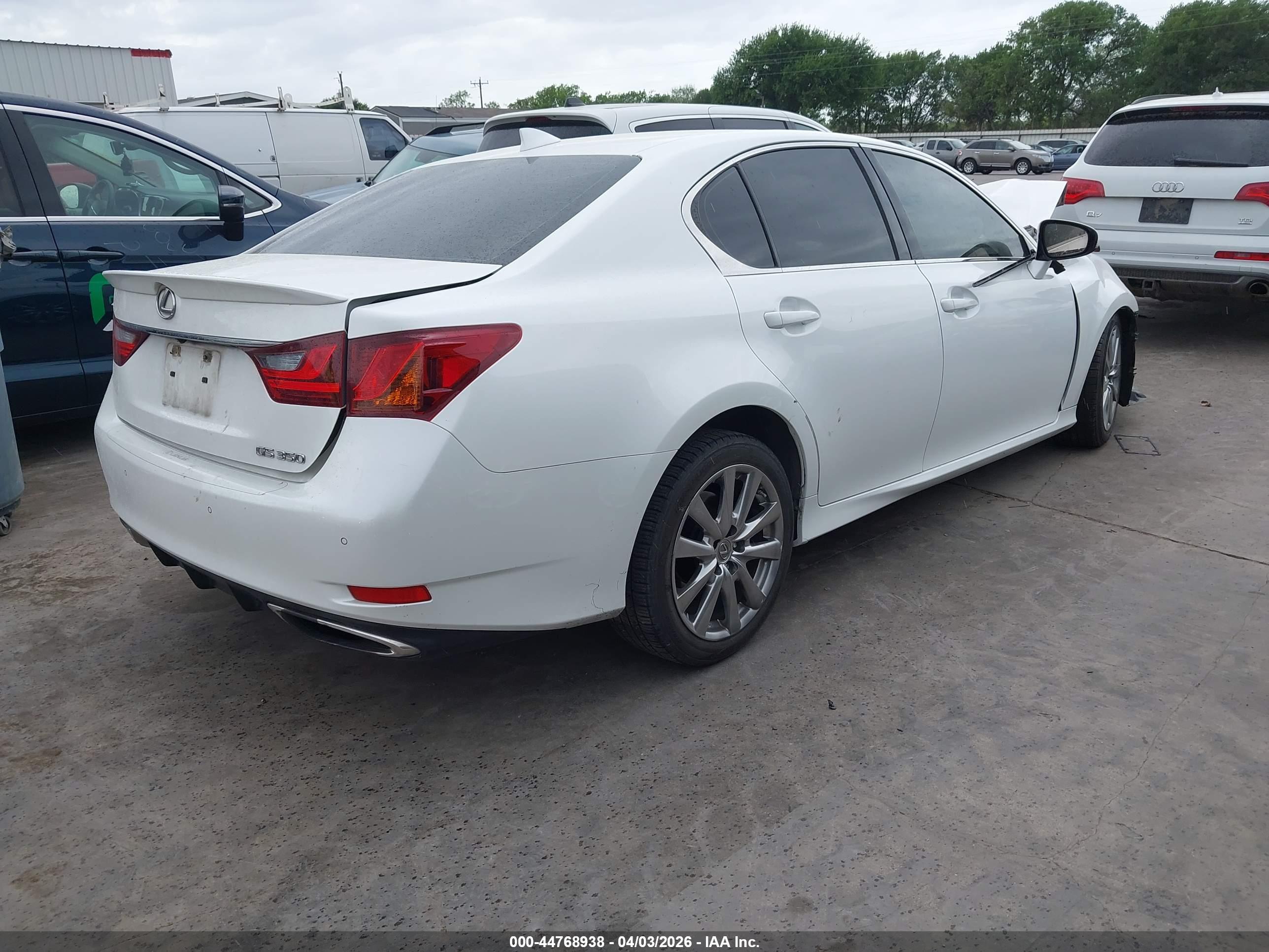 LEXUS GS image 4