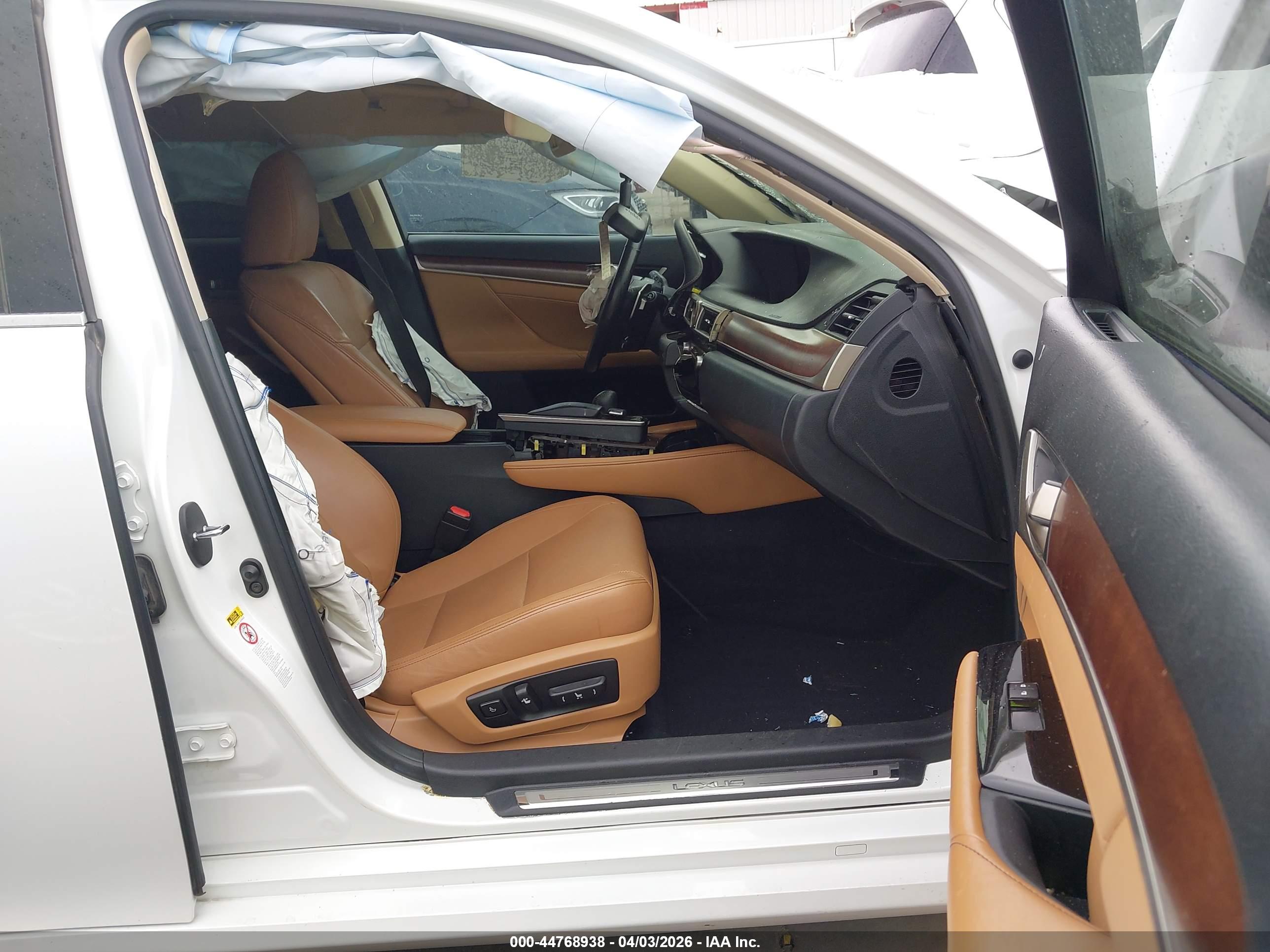 LEXUS GS image 5