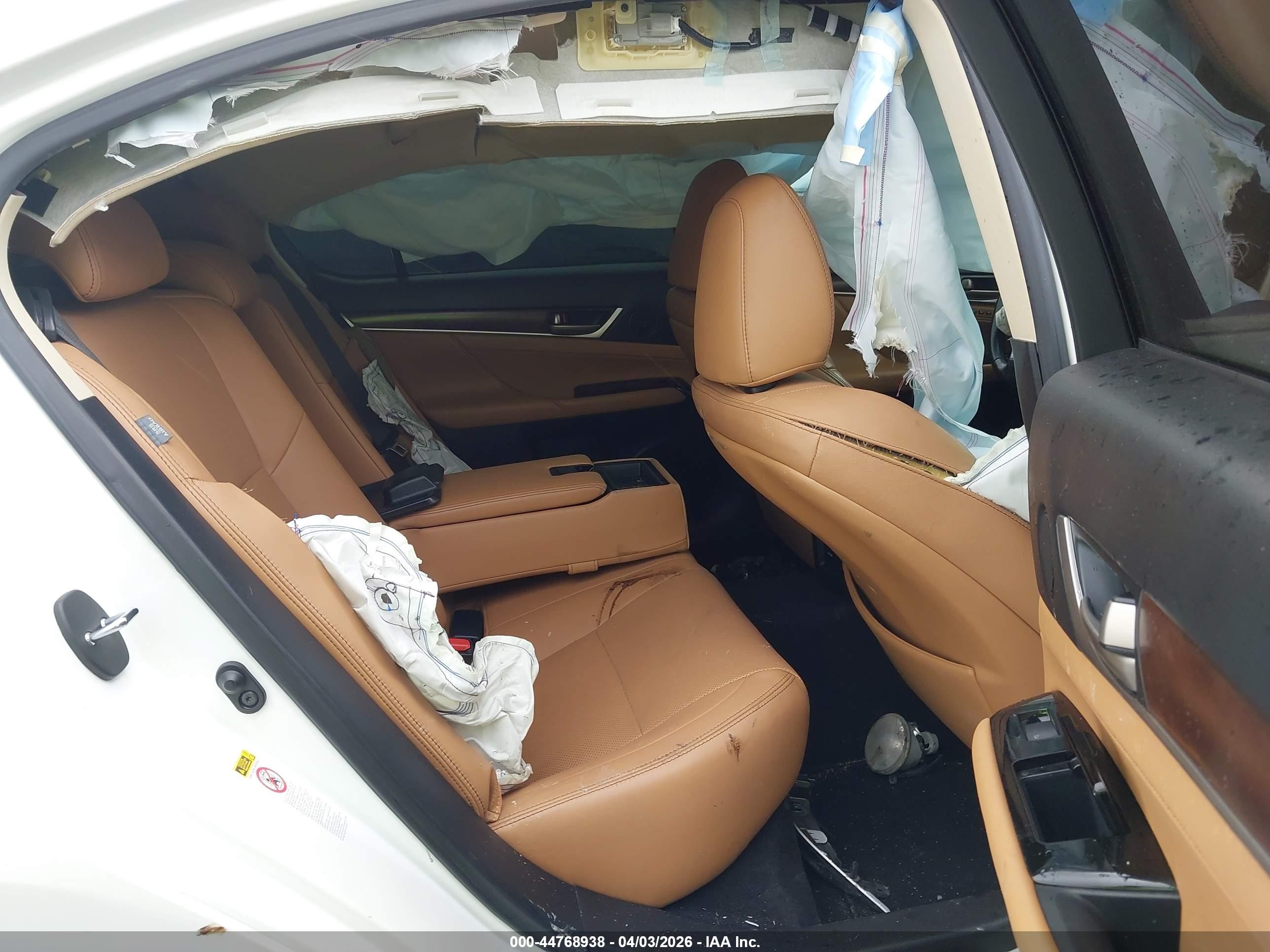 LEXUS GS image 8