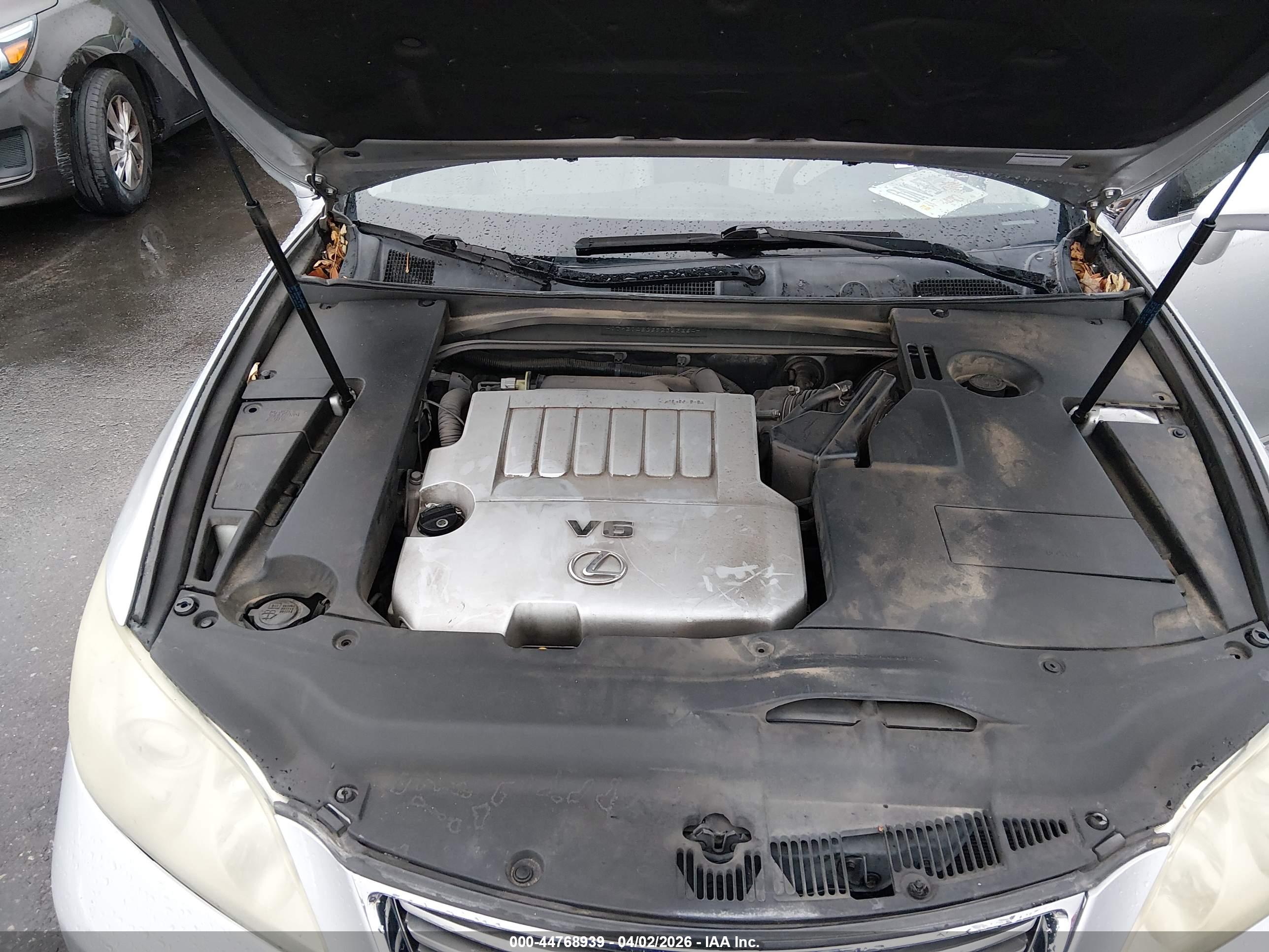 LEXUS ES image 10