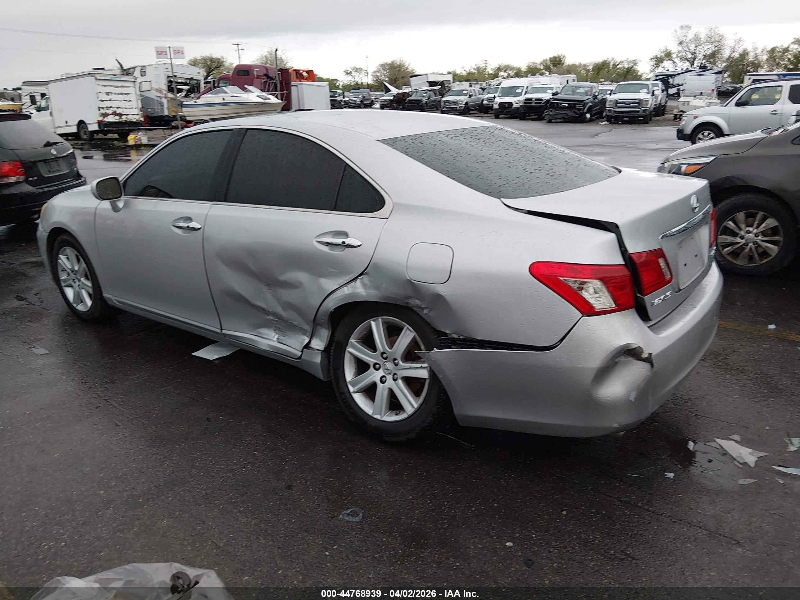 LEXUS ES image 3