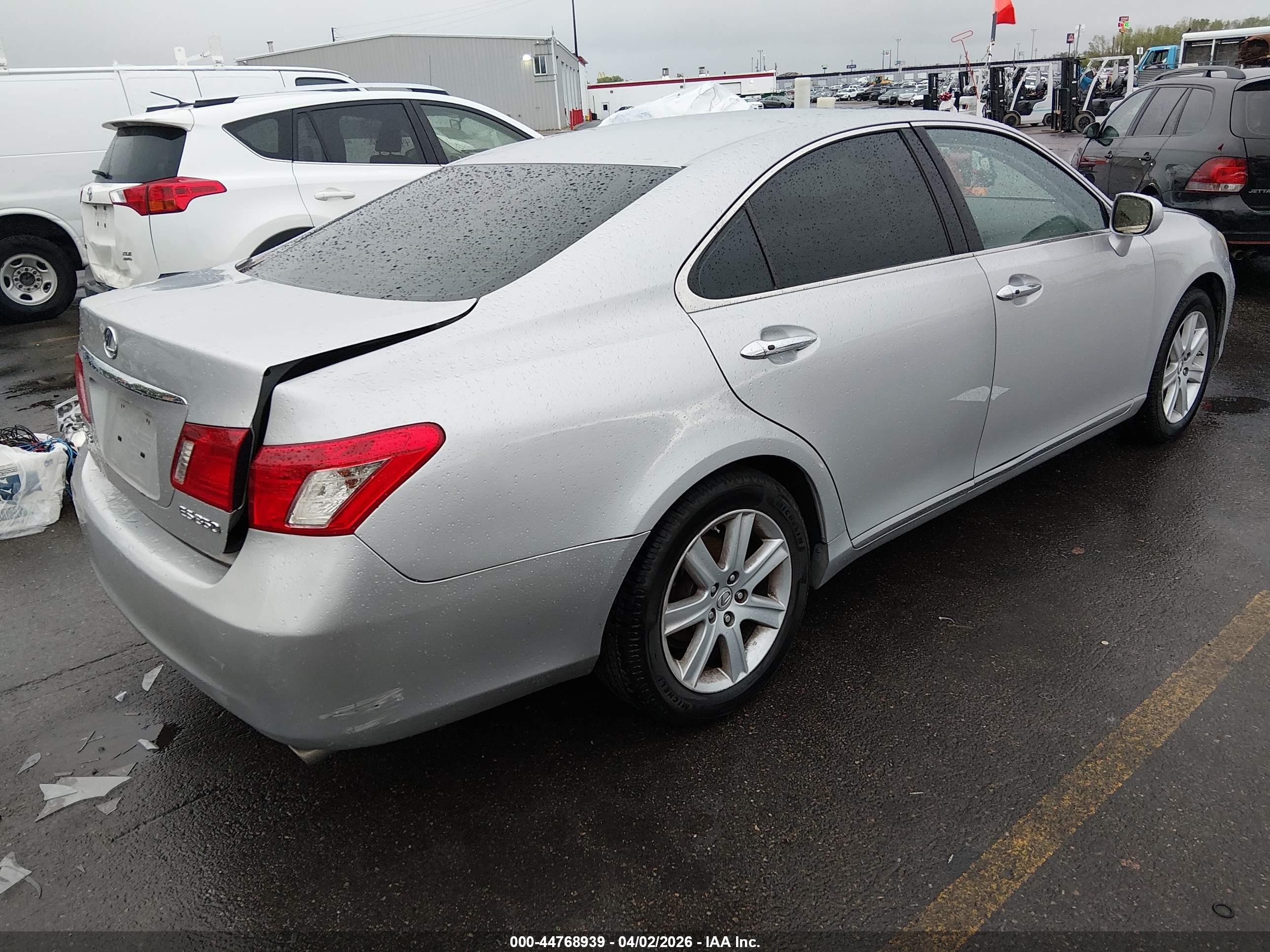 LEXUS ES image 4