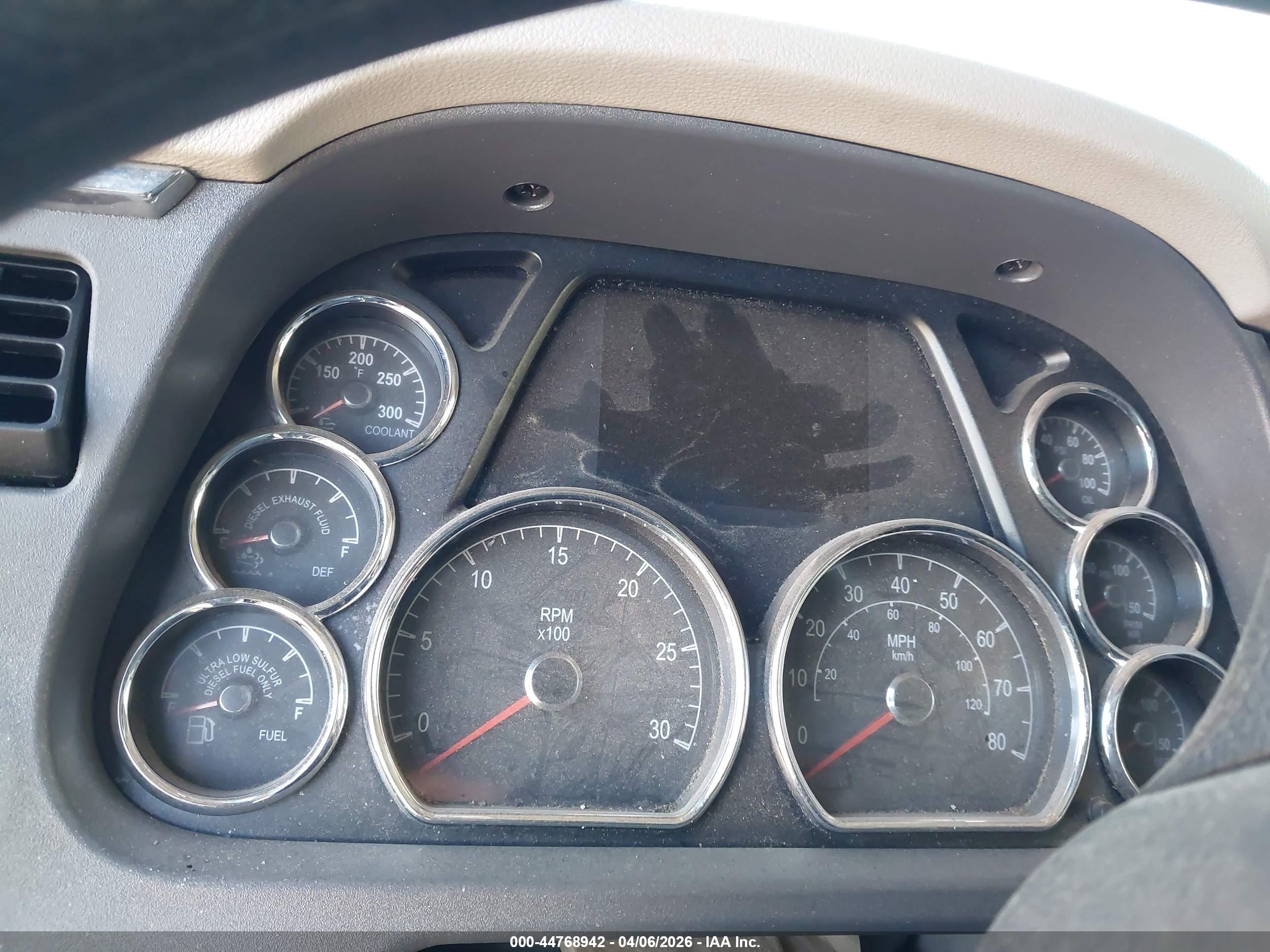 PETERBILT 579 image 6