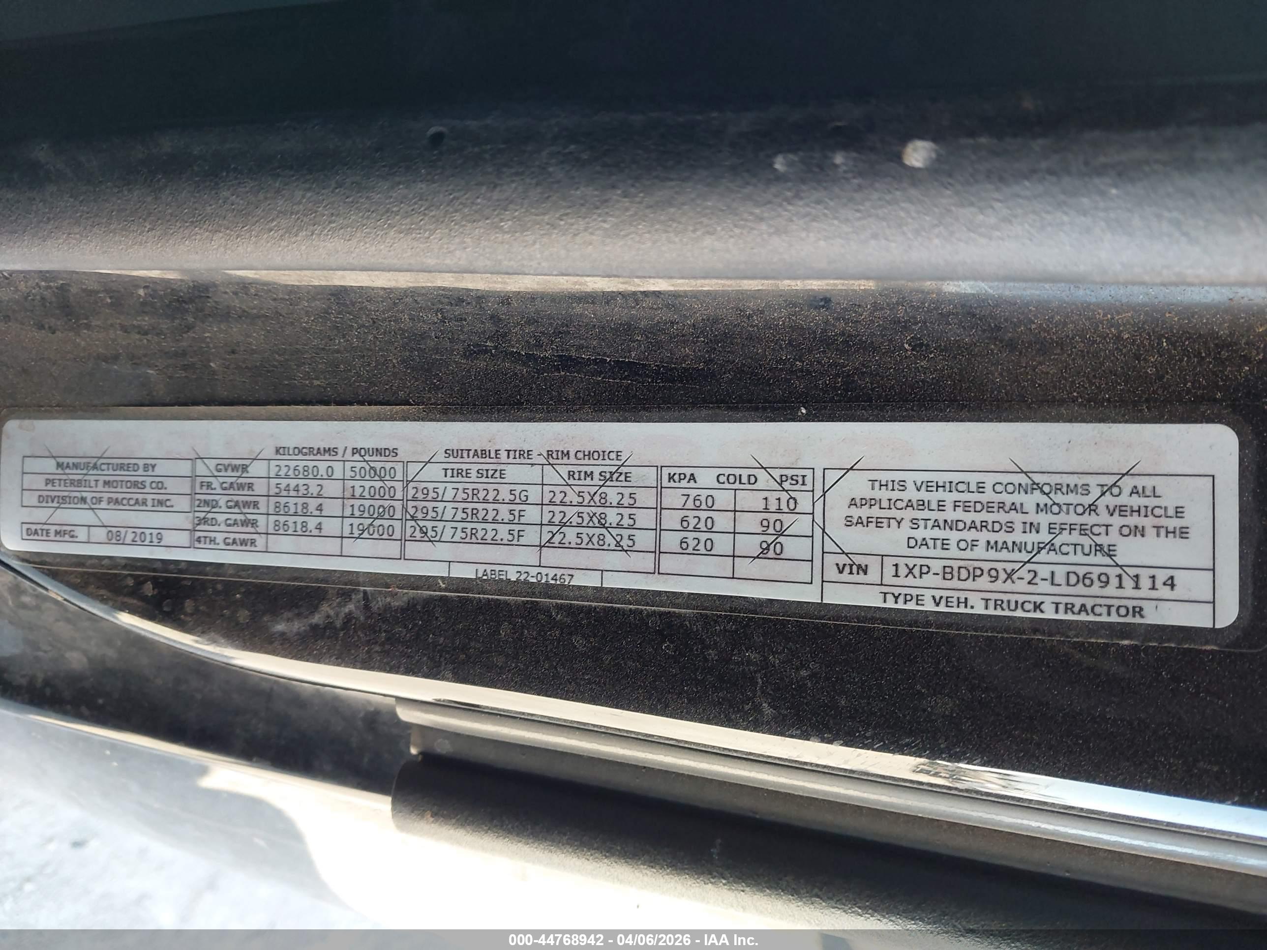PETERBILT 579 image 9