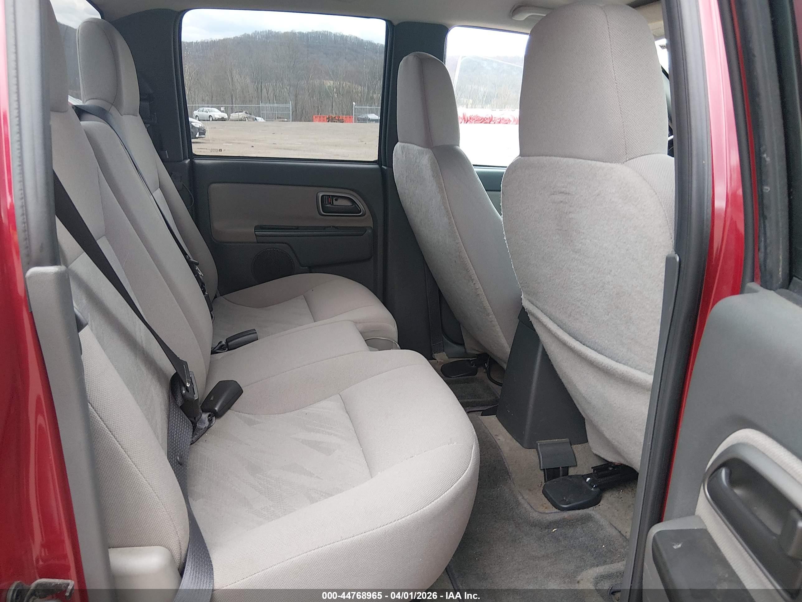 CHEVROLET COLORADO image 8