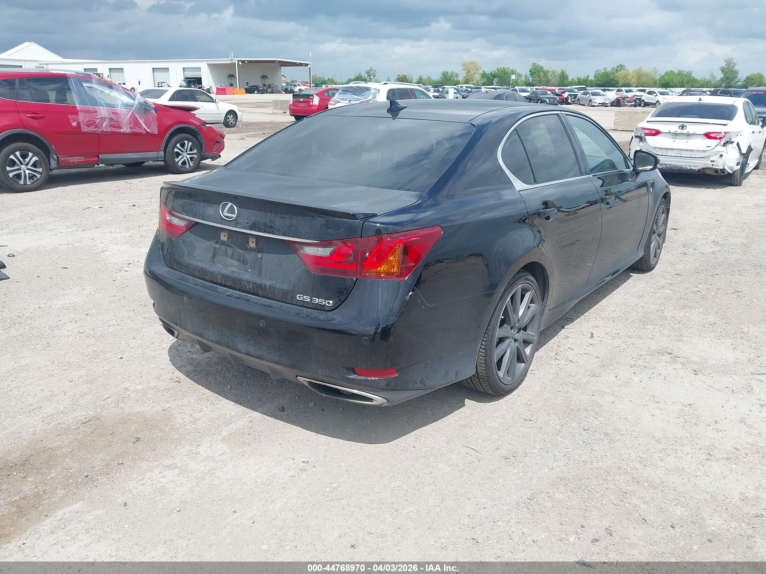 LEXUS GS image 4