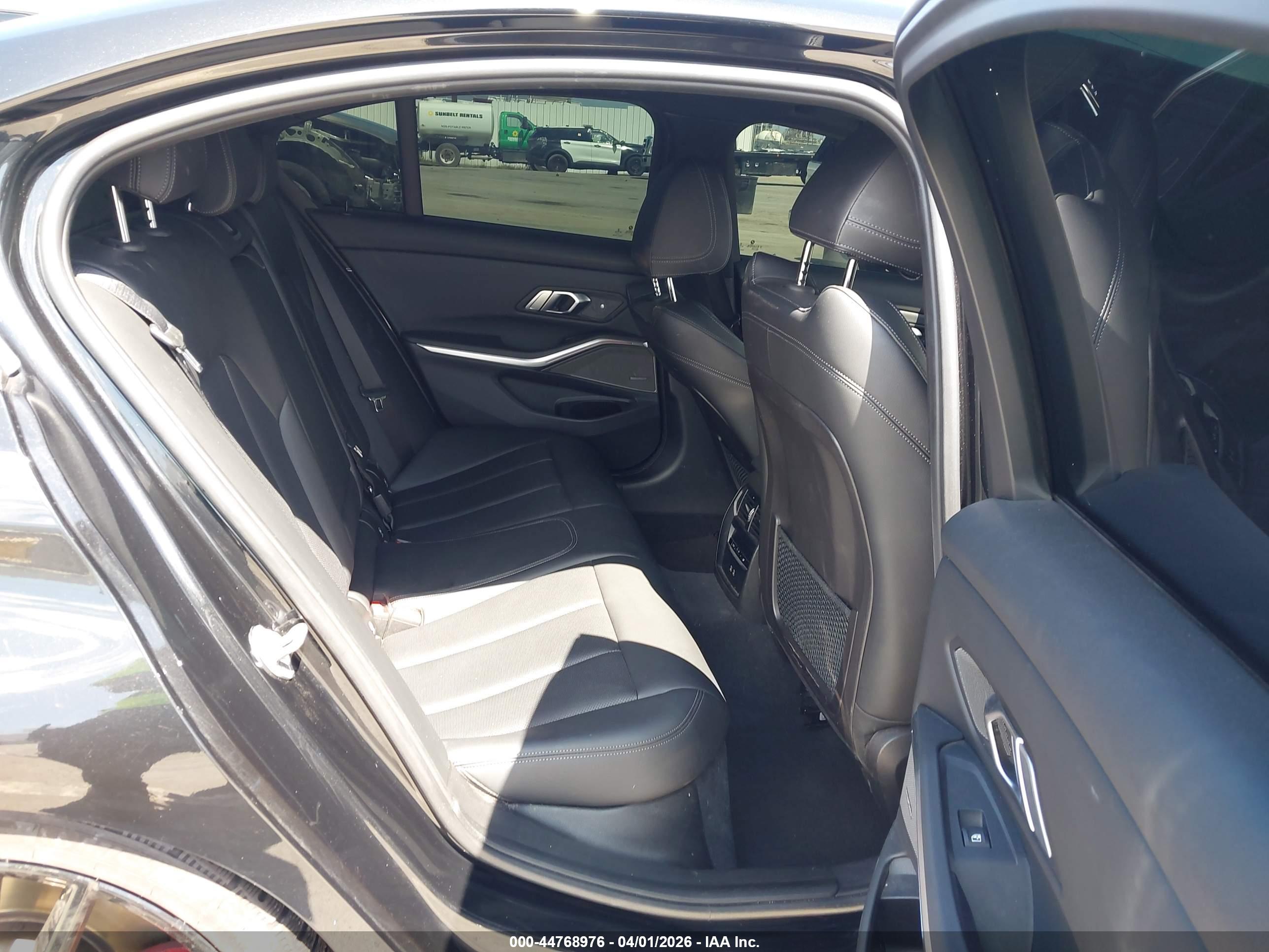 BMW M340I image 8