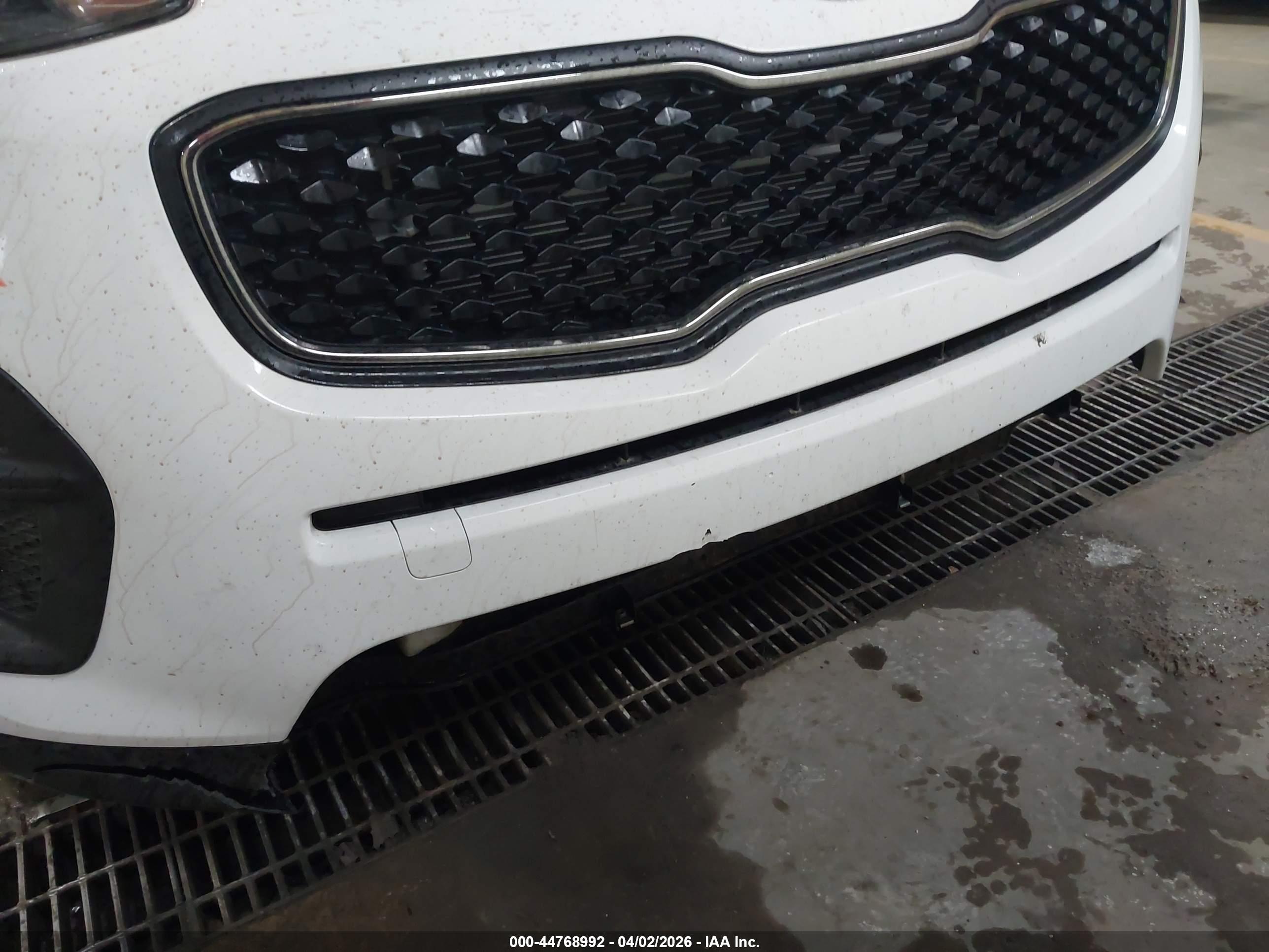 KIA SPORTAGE image 6
