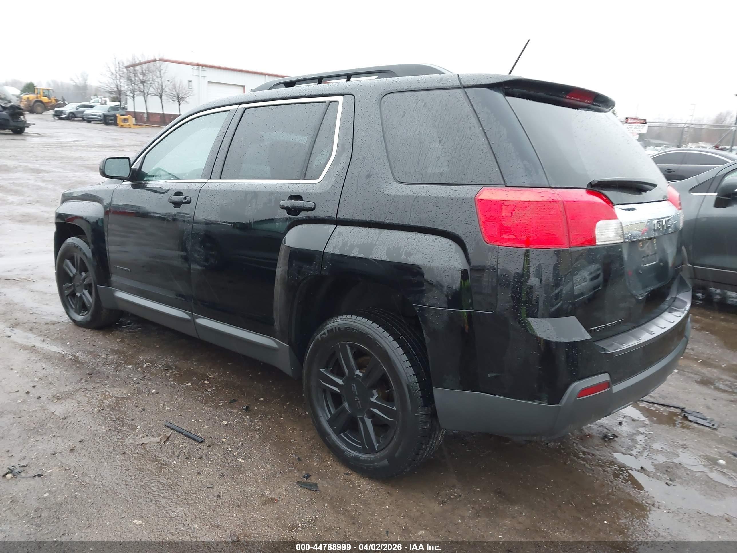 GMC TERRAIN image 3