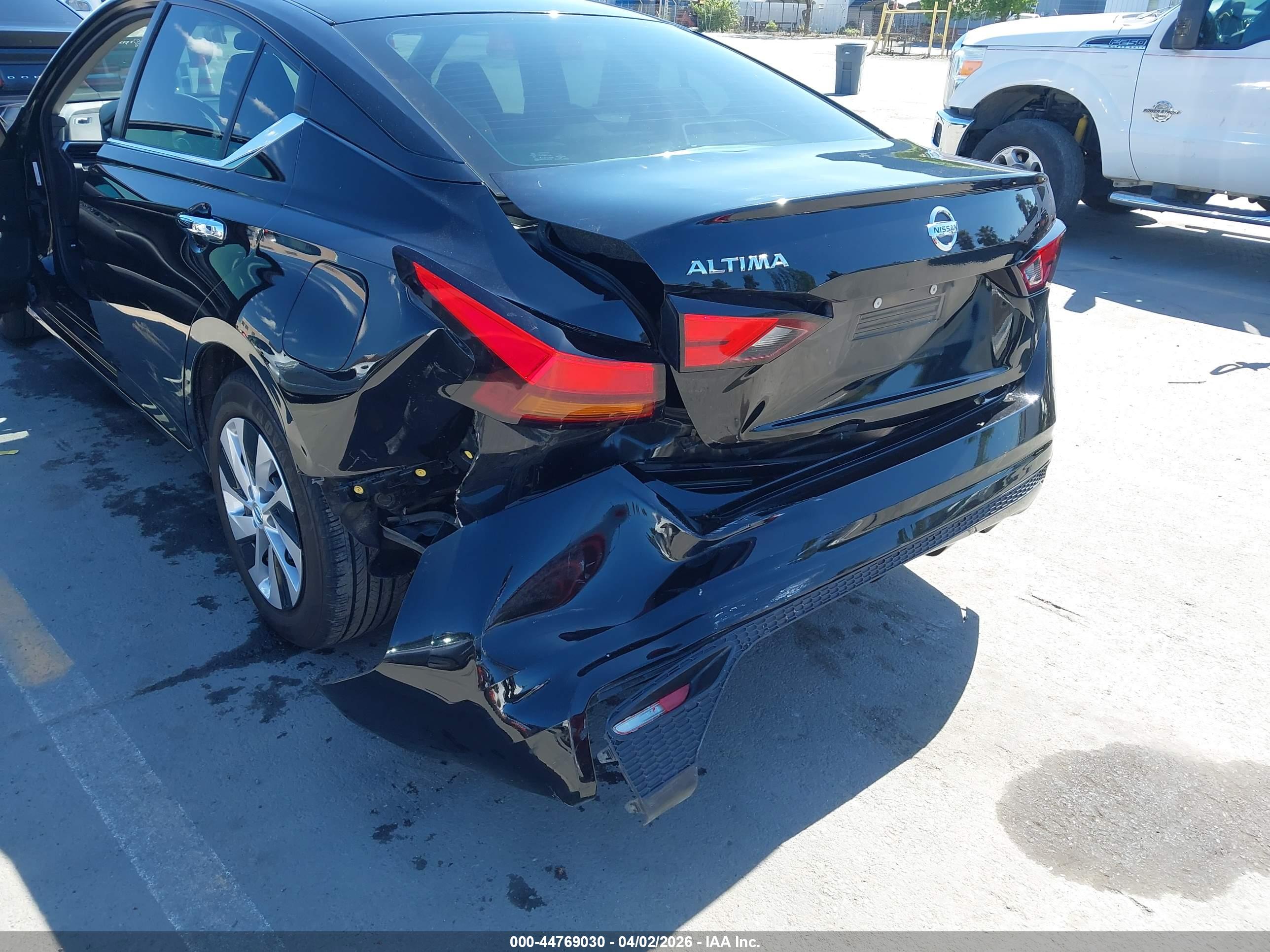 NISSAN ALTIMA image 6