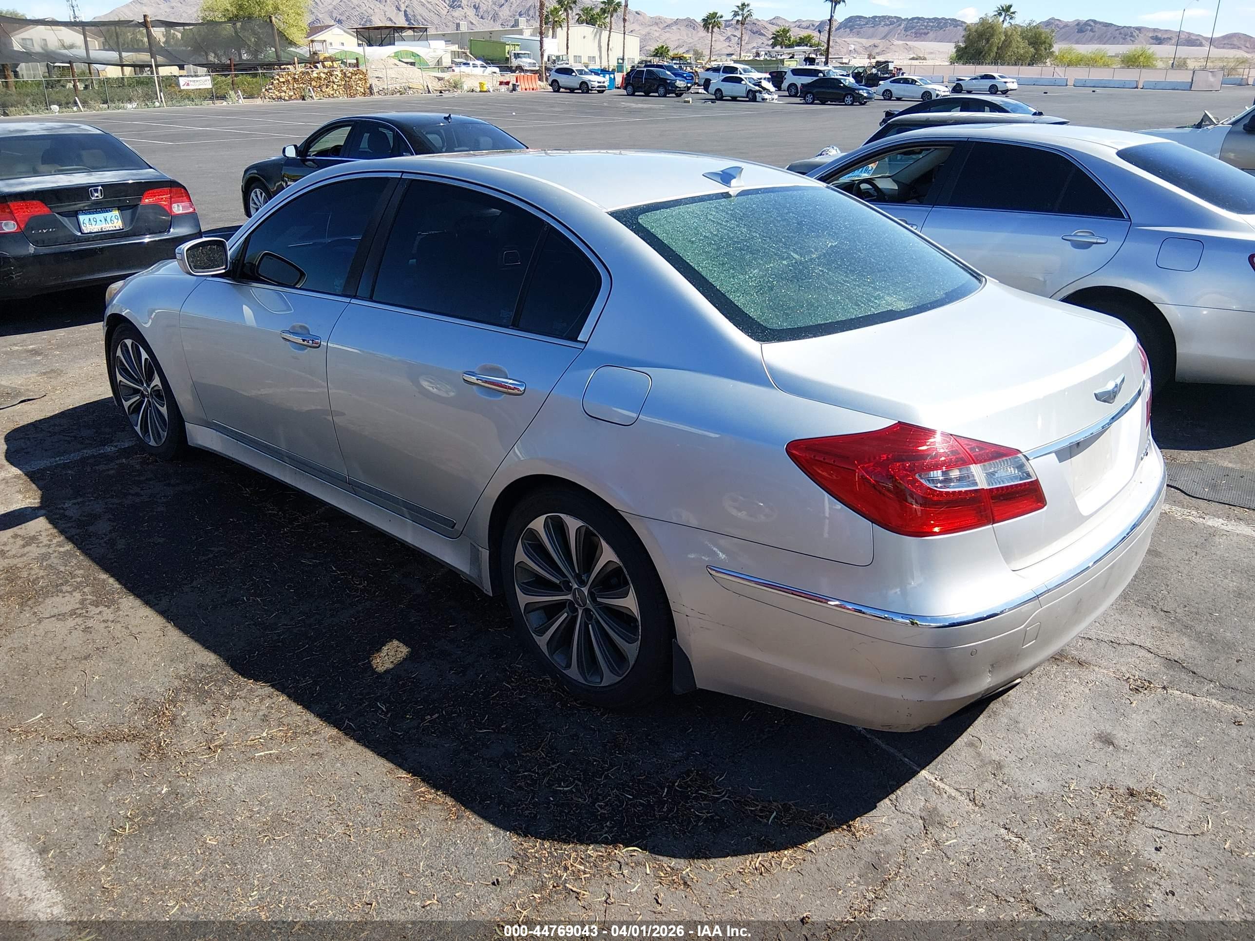 HYUNDAI GENESIS image 3
