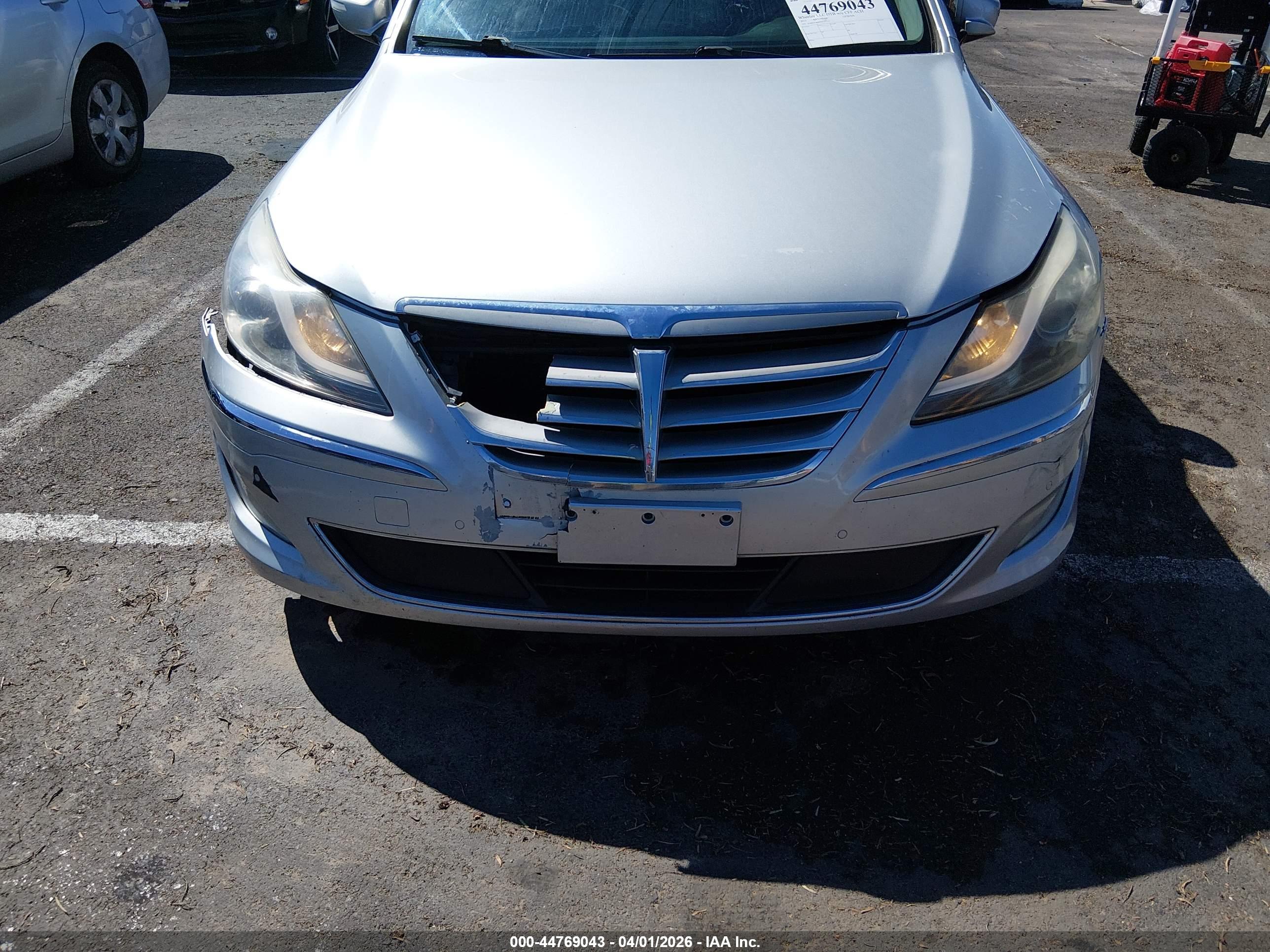 HYUNDAI GENESIS image 6