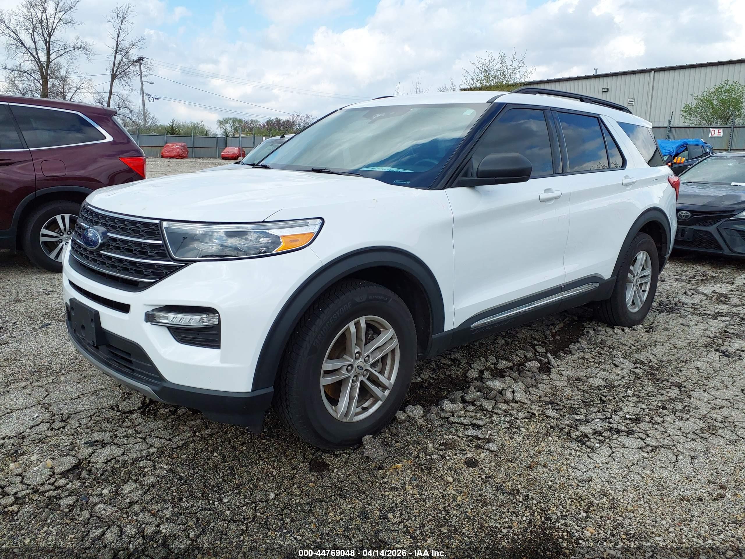 FORD EXPLORER image 2