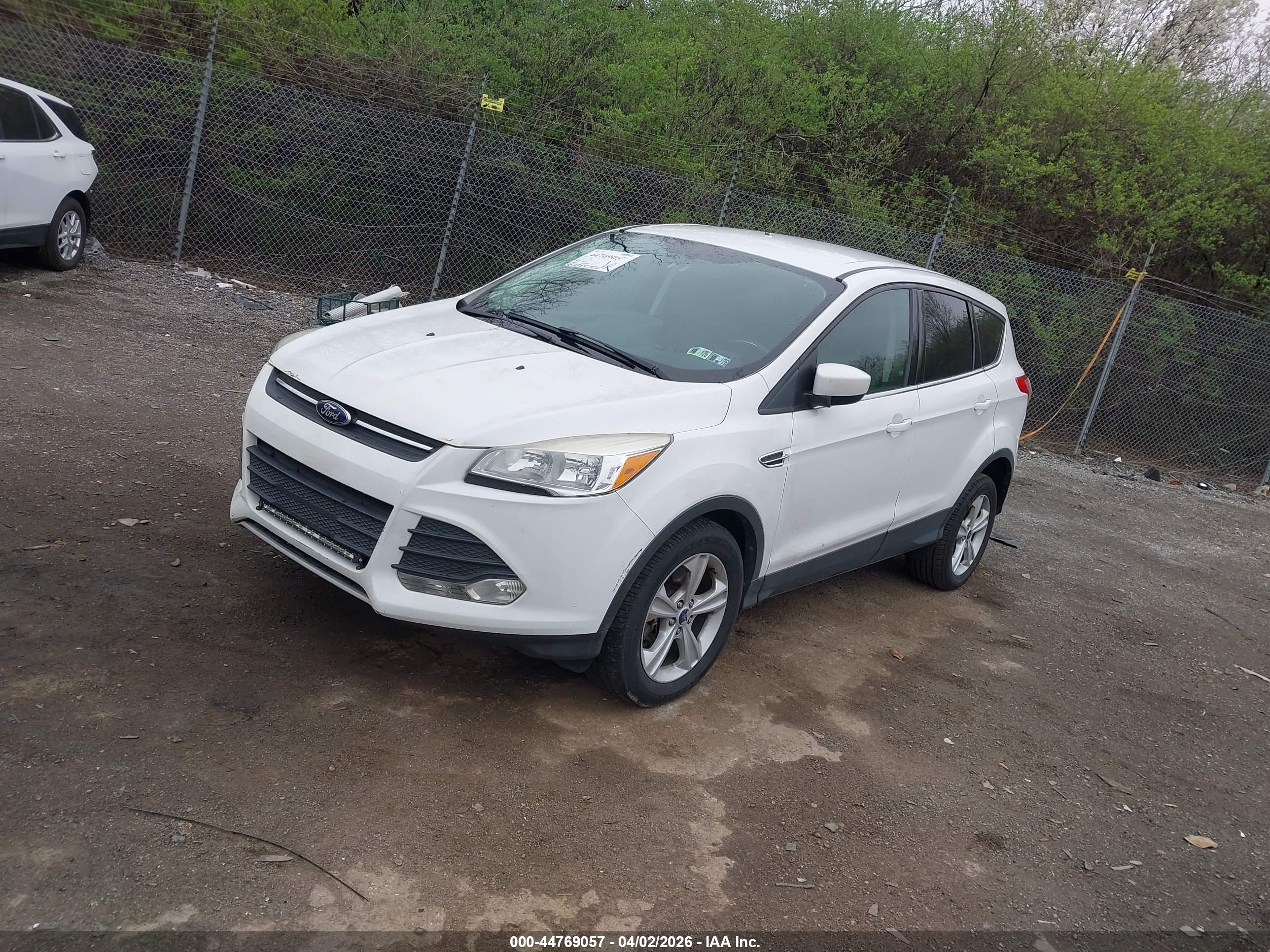 FORD ESCAPE image 2