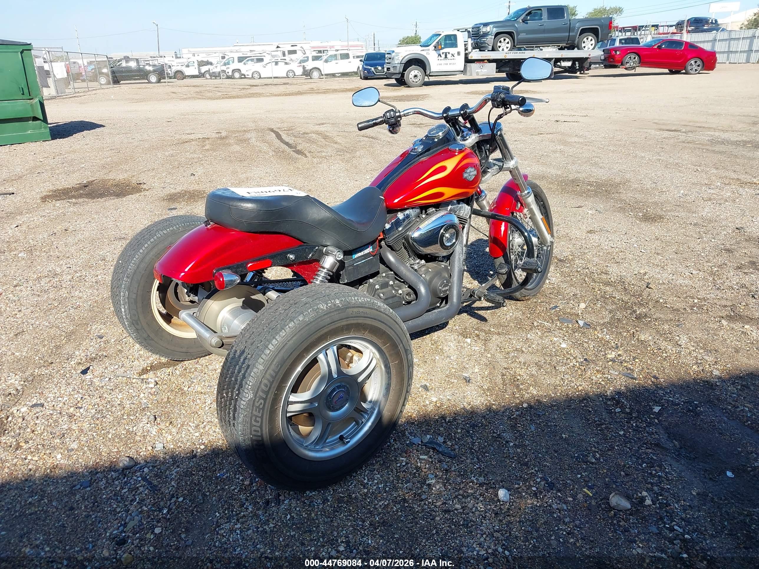 HARLEY-DAVIDSON FXDWG image 4