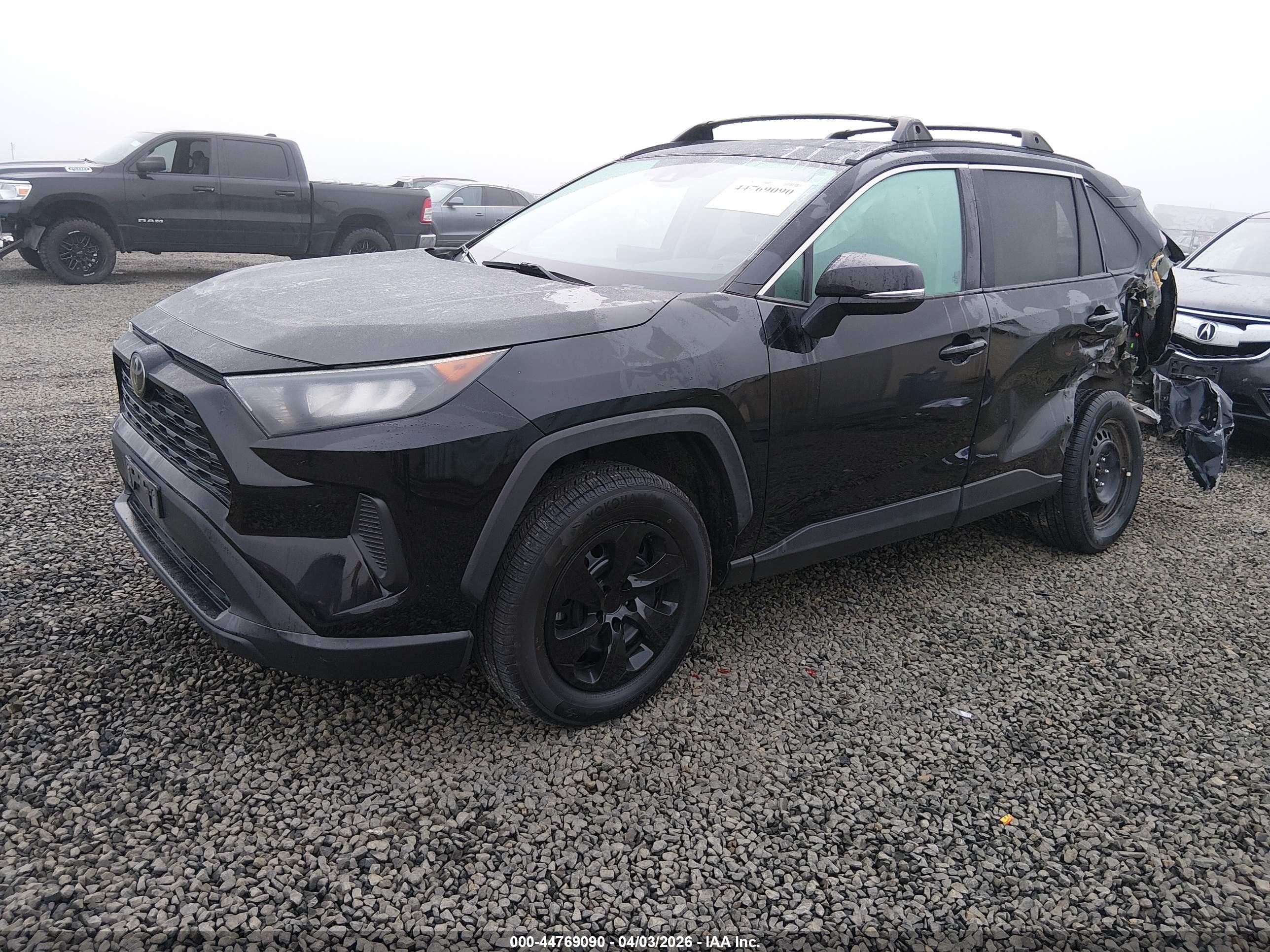 TOYOTA RAV4 image 2