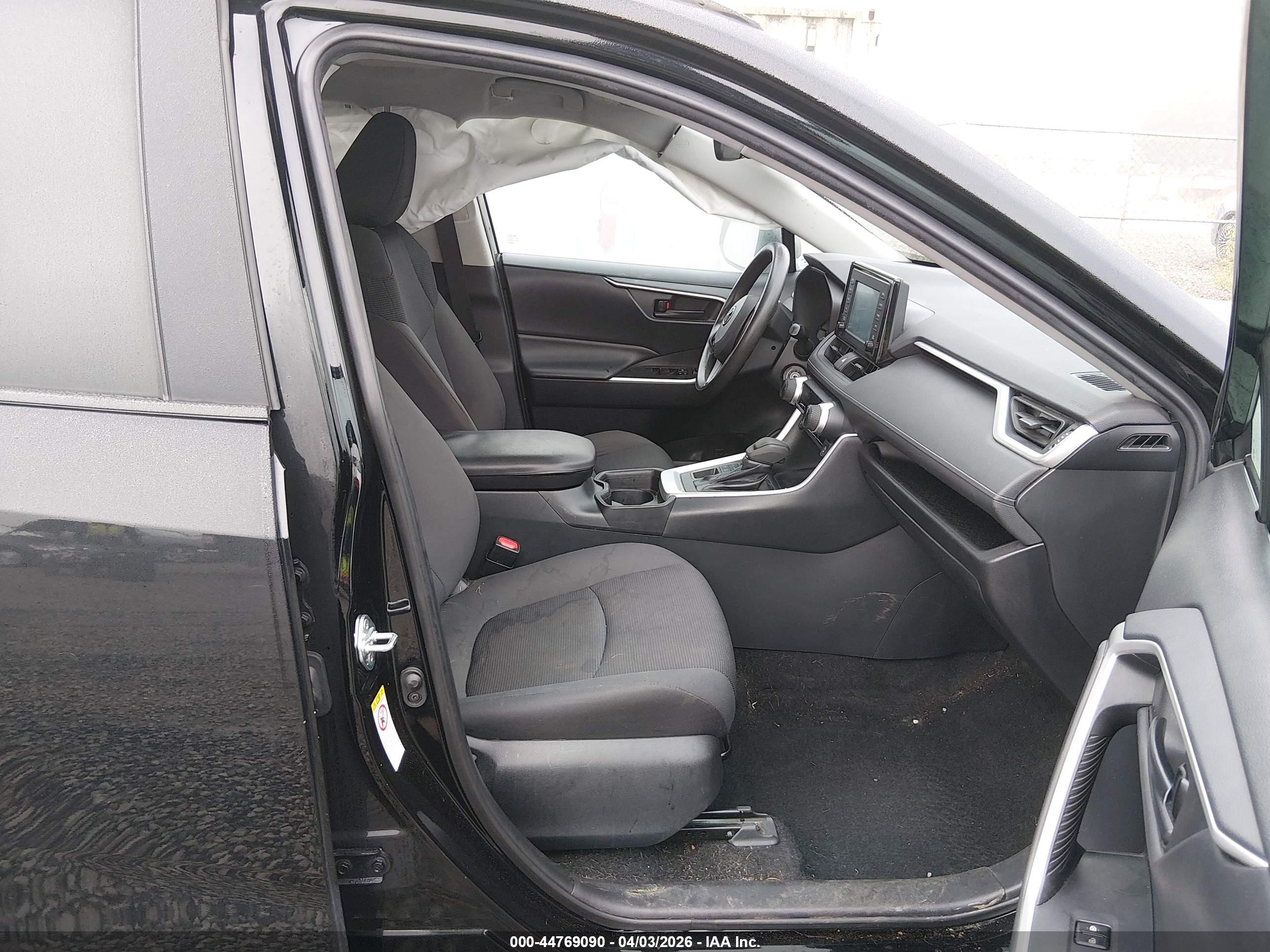TOYOTA RAV4 image 5