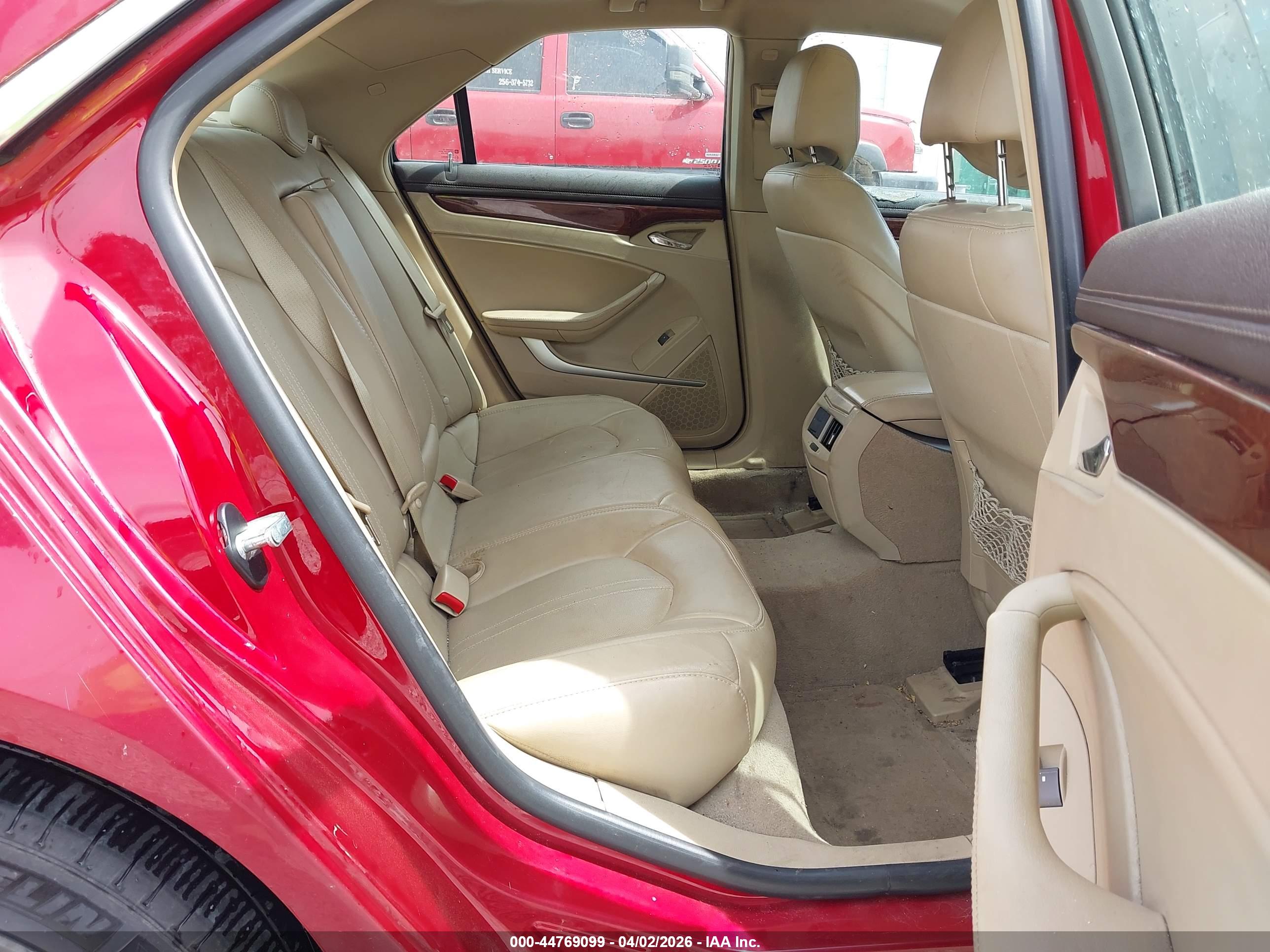 CADILLAC CTS image 8