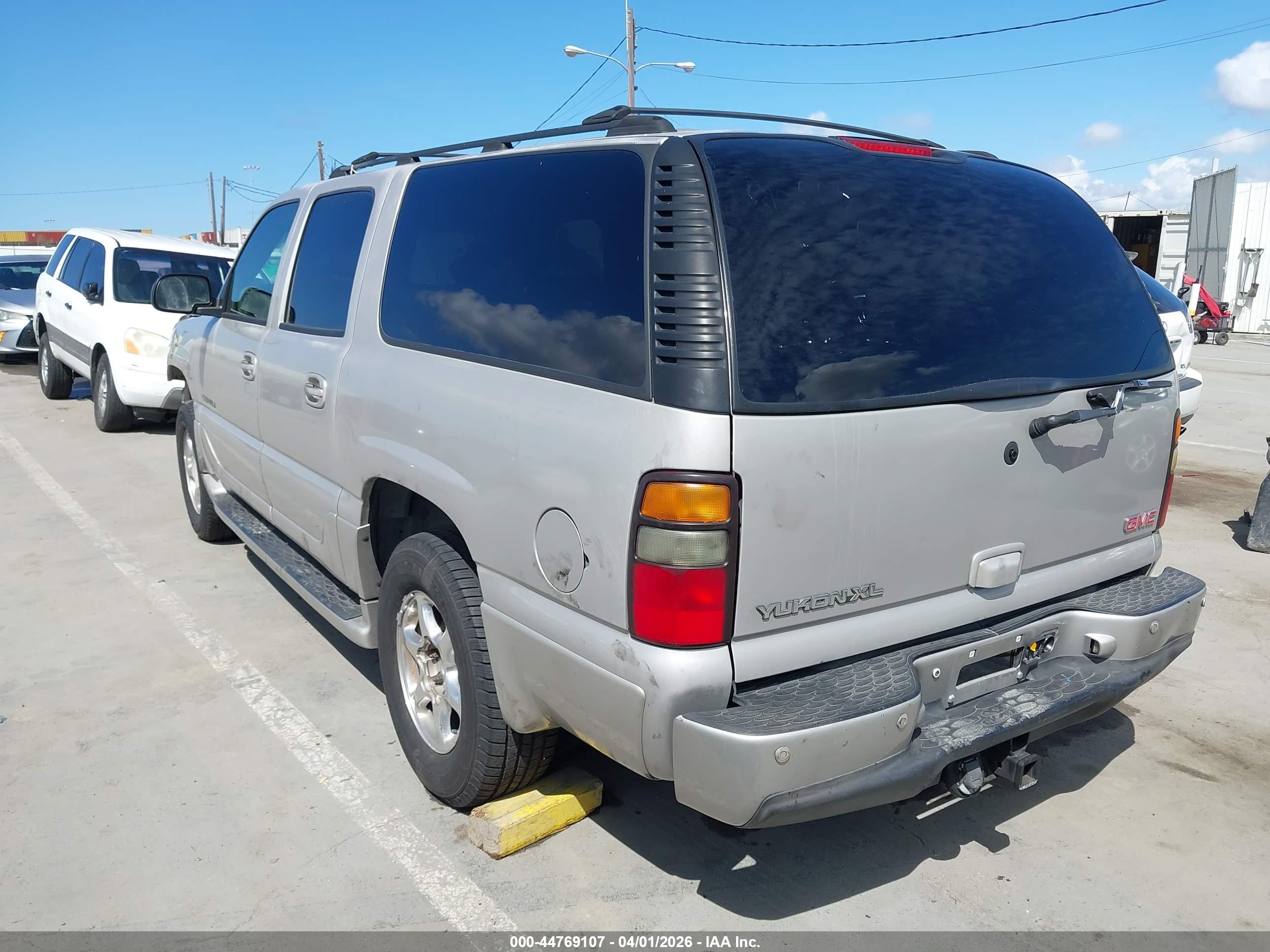 GMC YUKON image 3