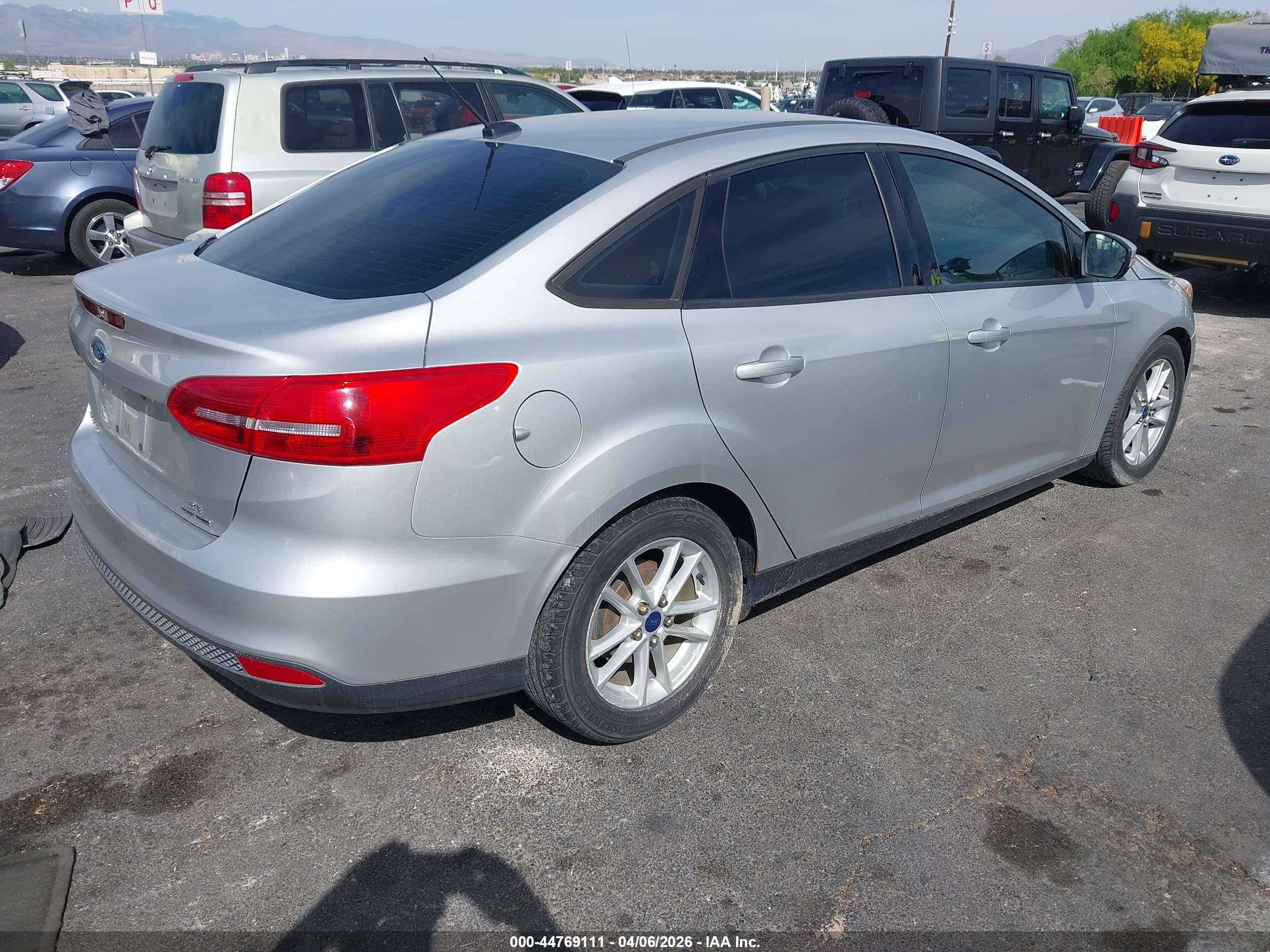 FORD FOCUS image 4