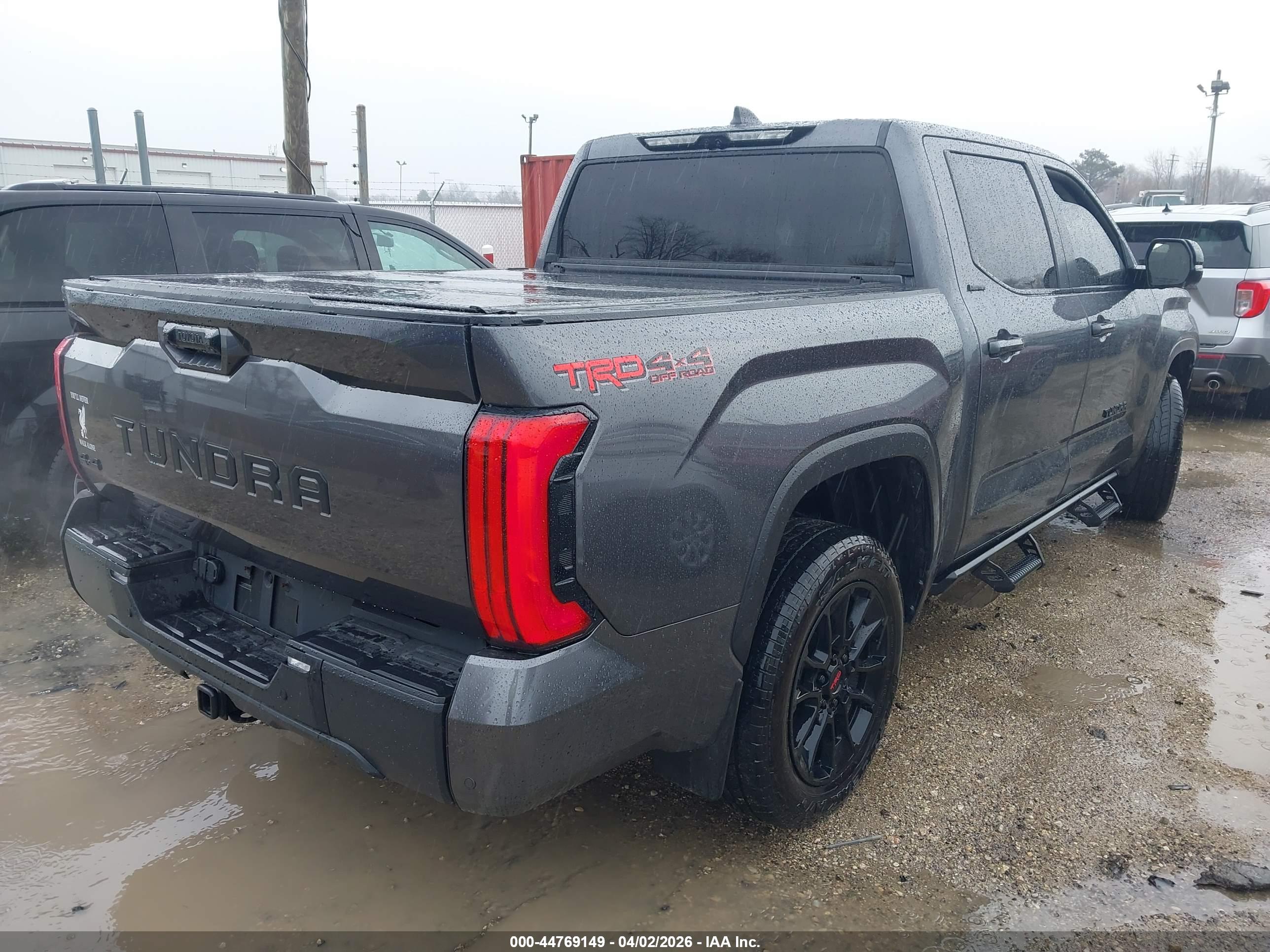 TOYOTA TUNDRA image 4