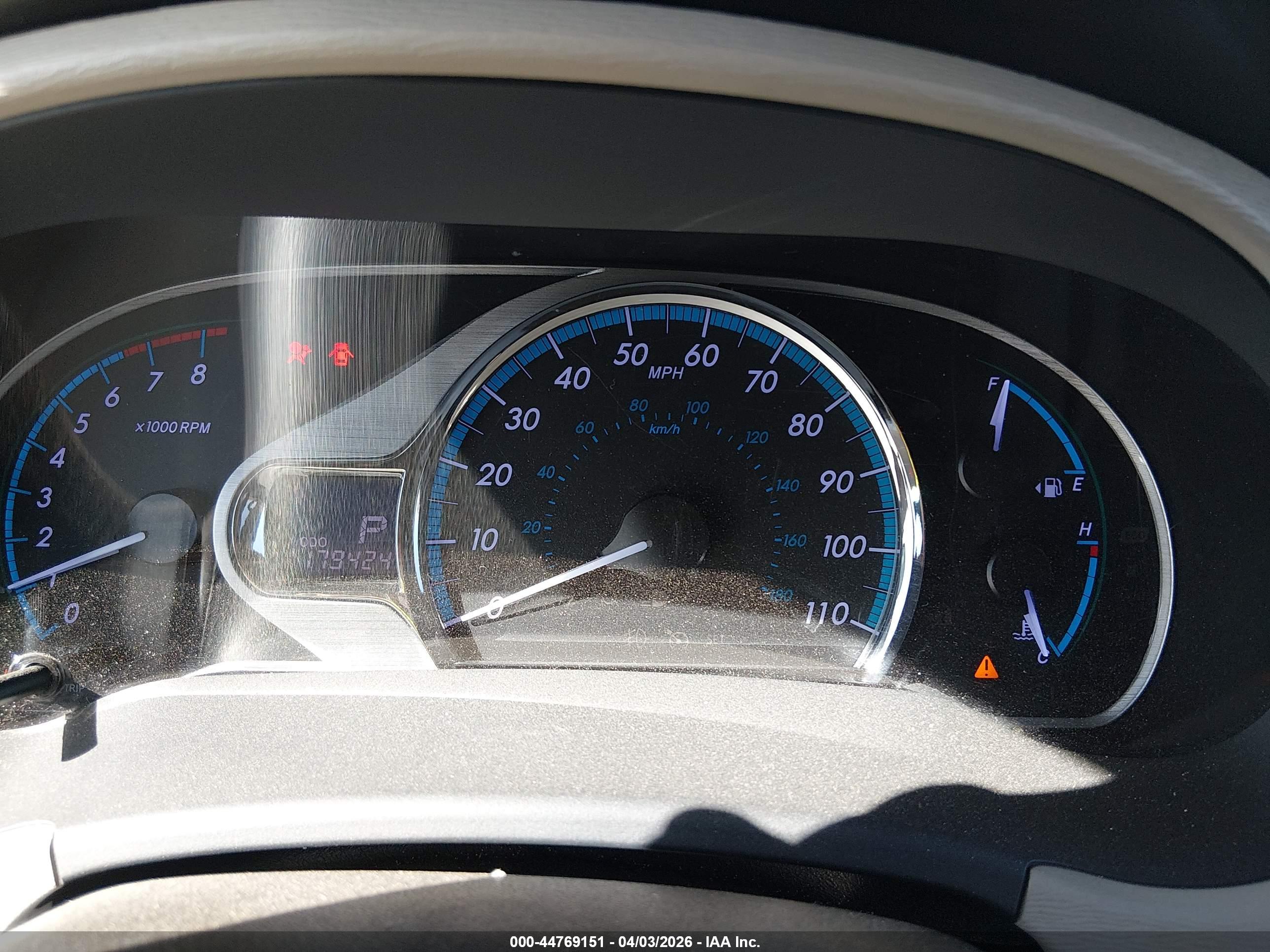TOYOTA SIENNA image 7