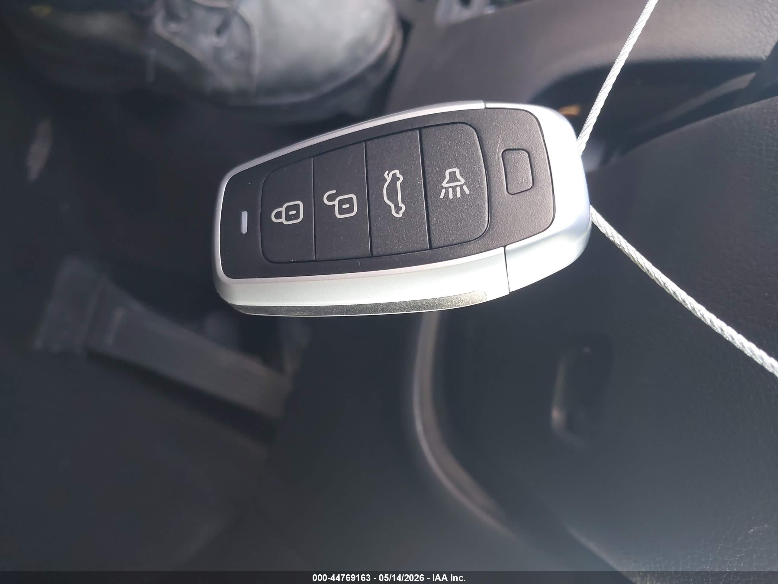 KIA STINGER image 11