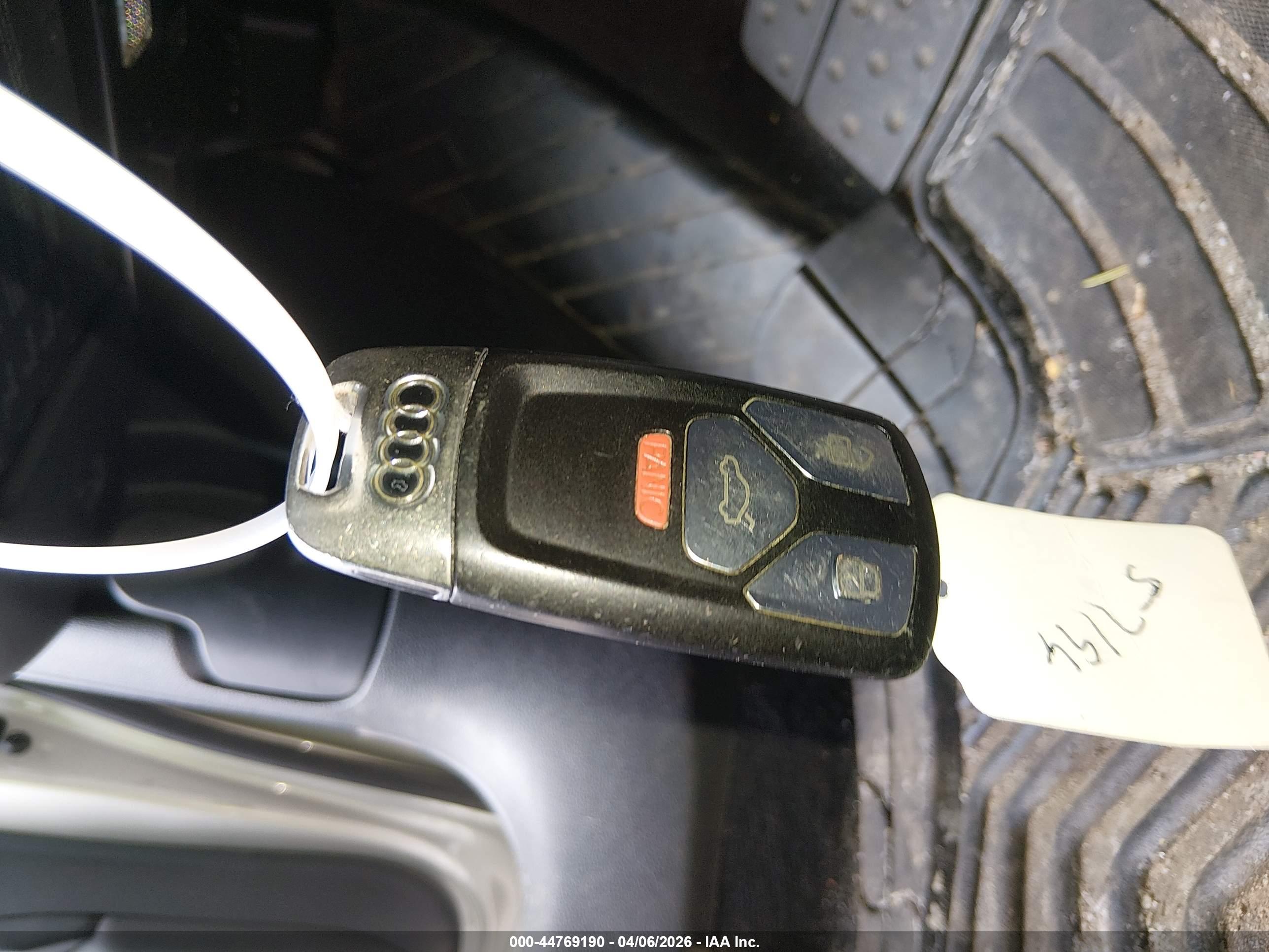 AUDI A4 image 11