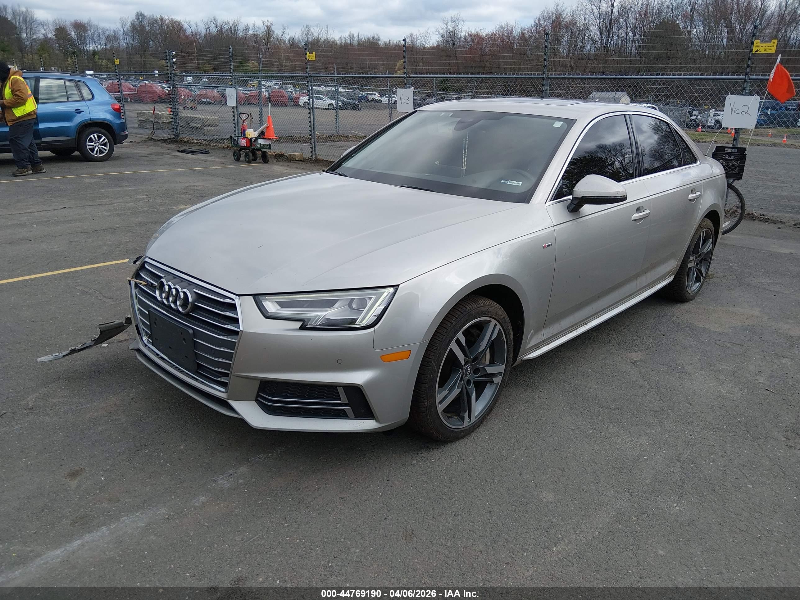 AUDI A4 image 2