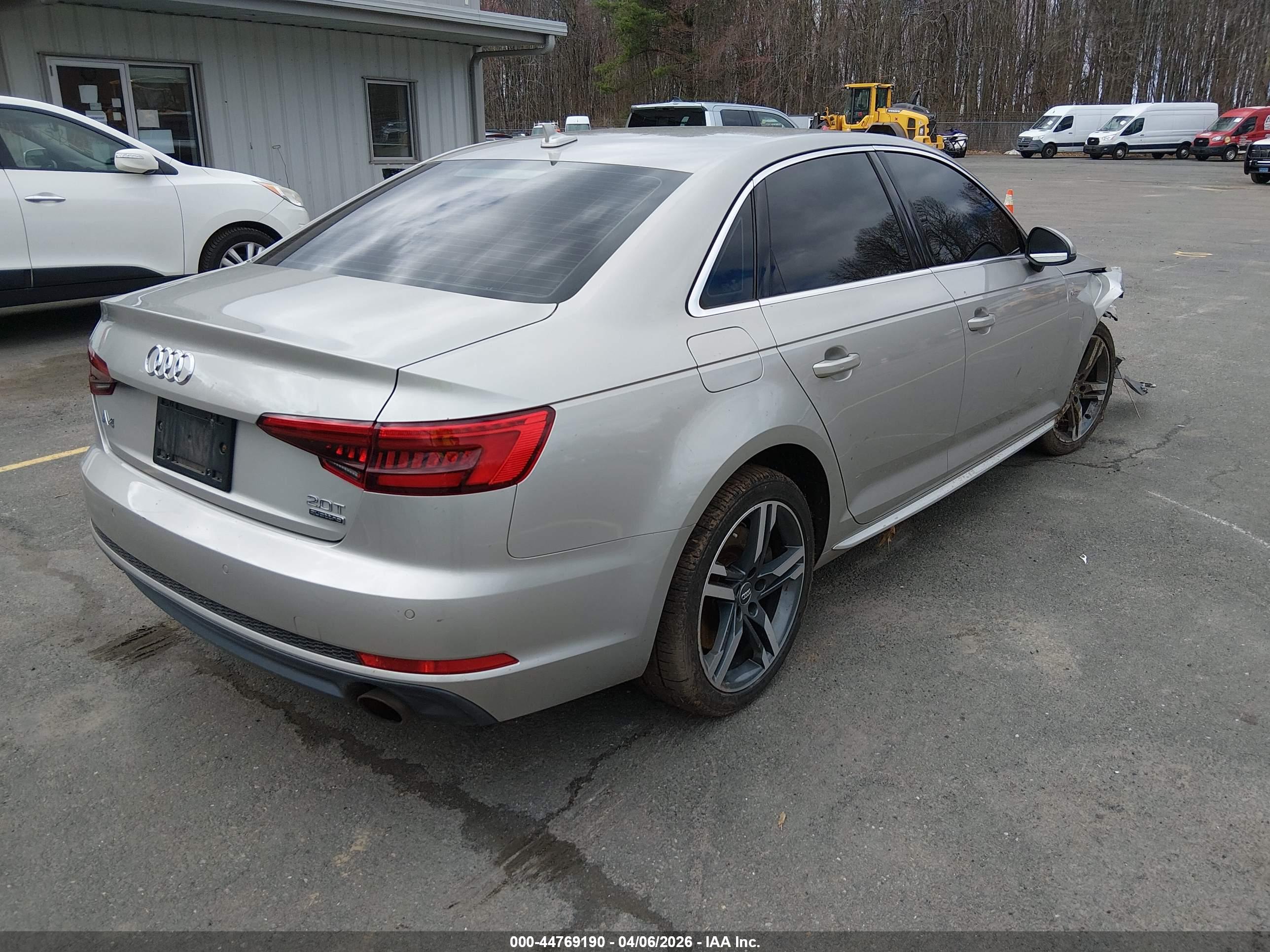 AUDI A4 image 4
