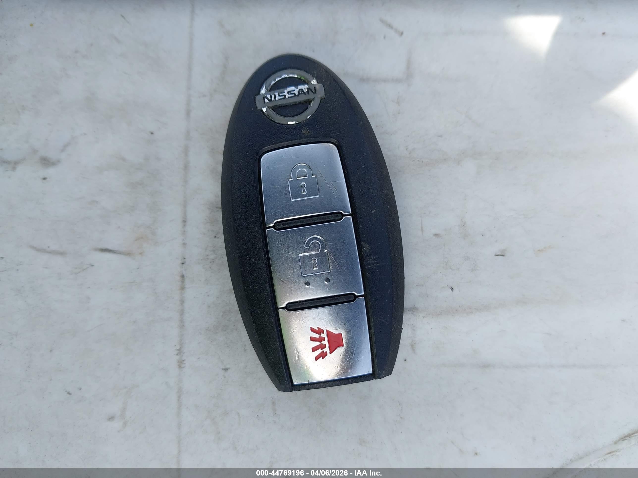 NISSAN ROGUE image 11