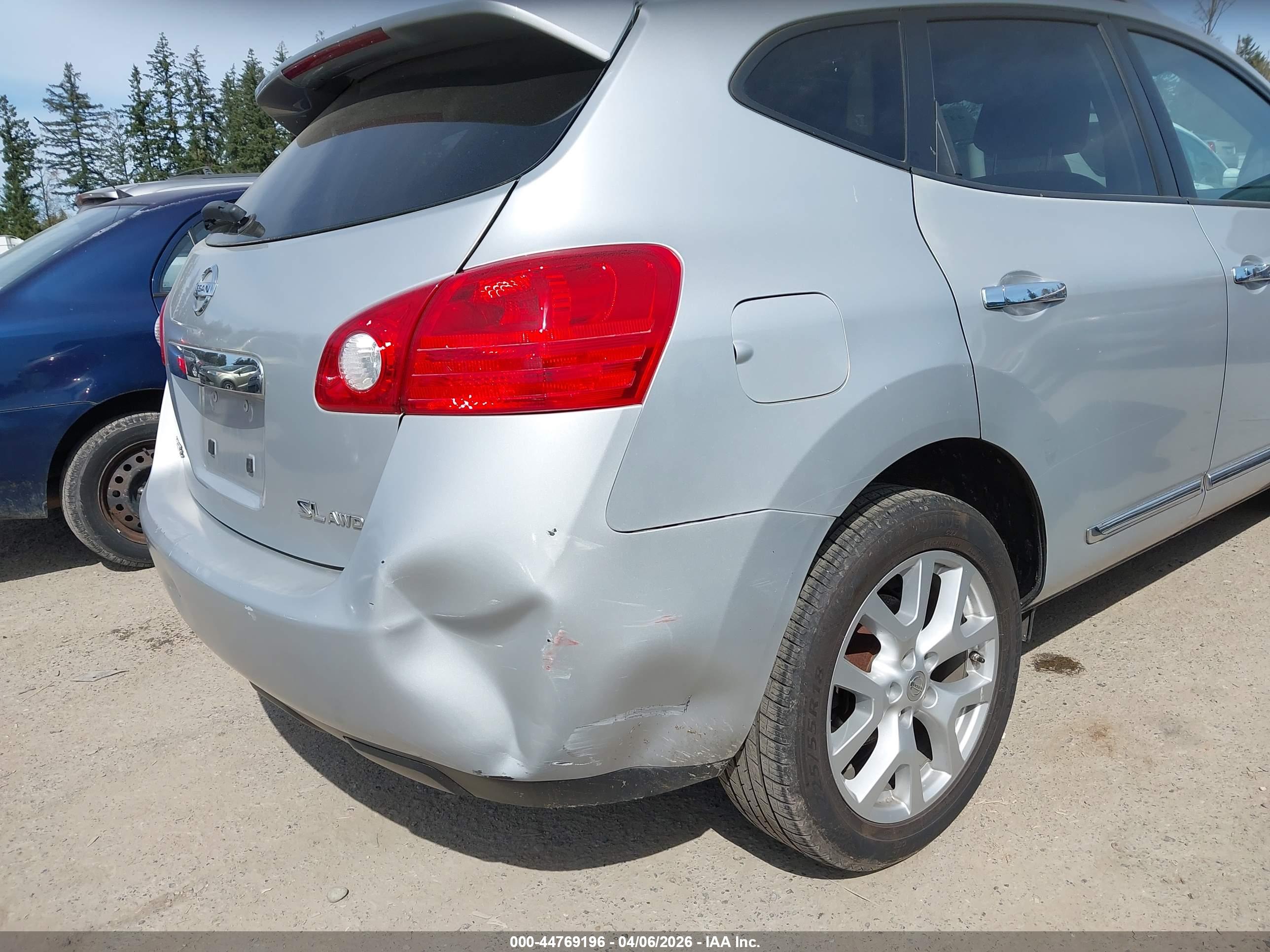 NISSAN ROGUE image 6