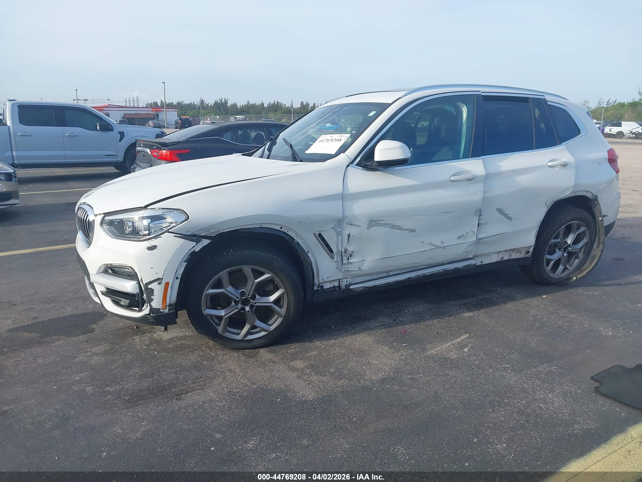 BMW X3 image 2