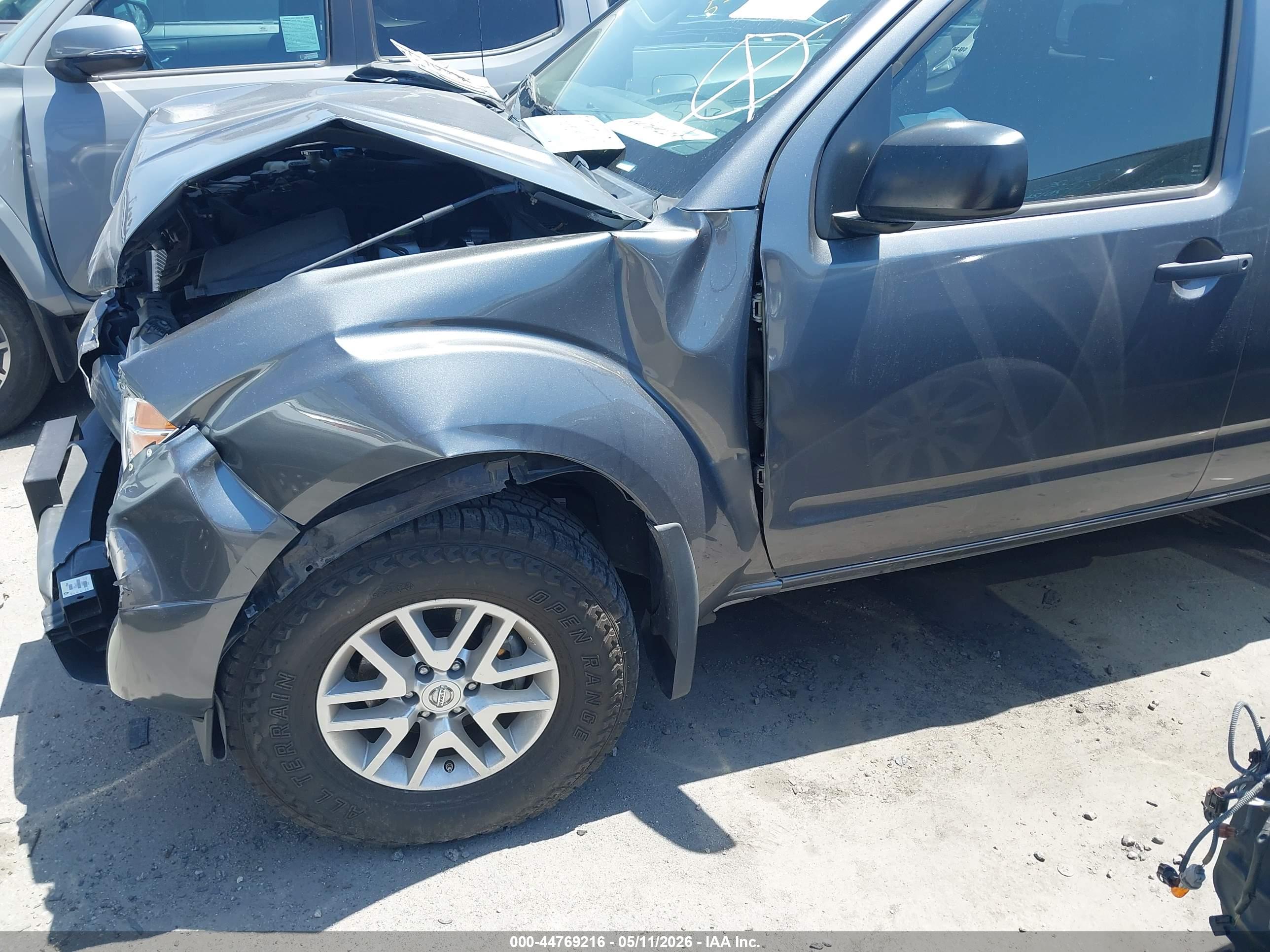 NISSAN FRONTIER image 2