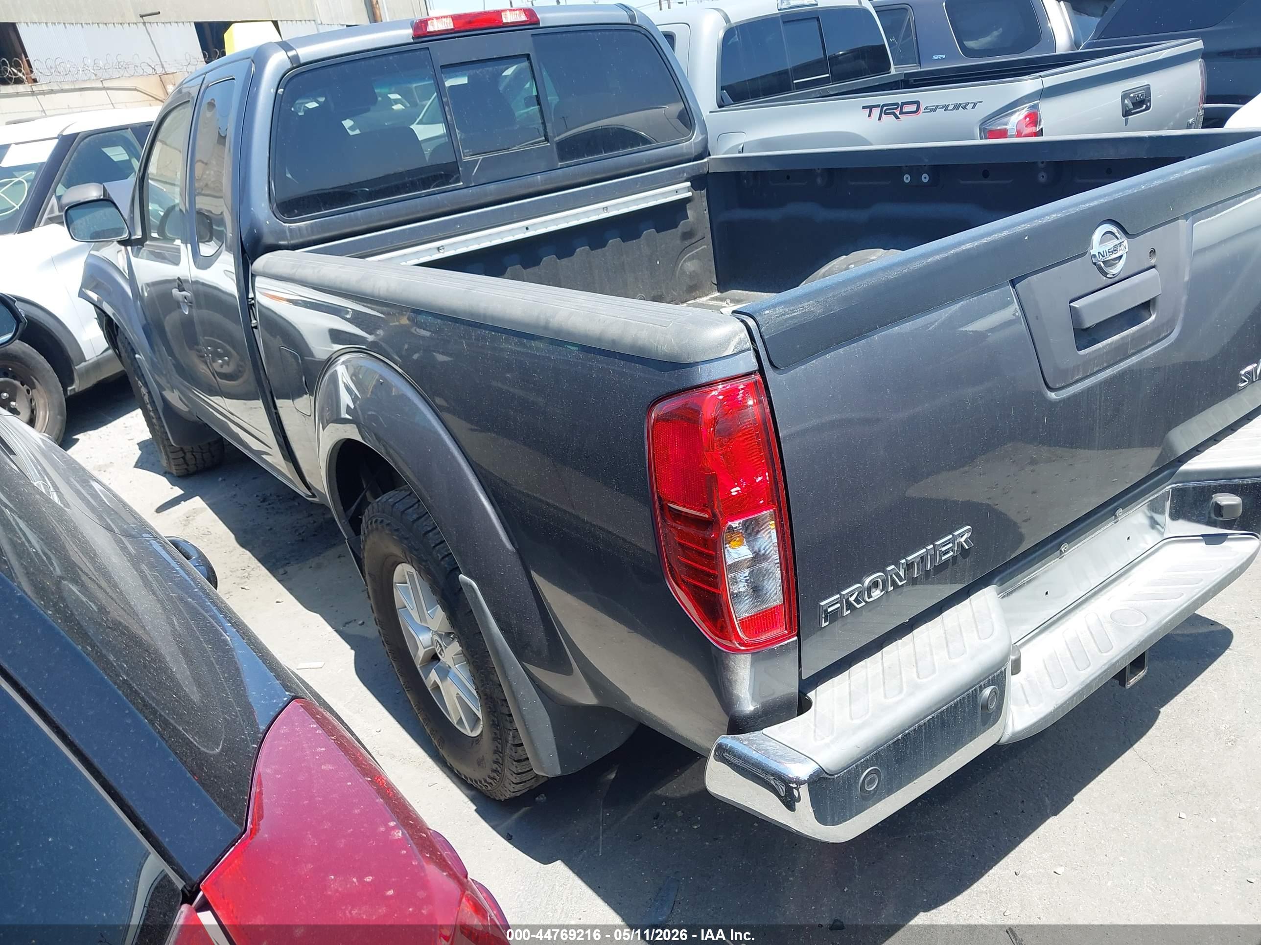 NISSAN FRONTIER image 3