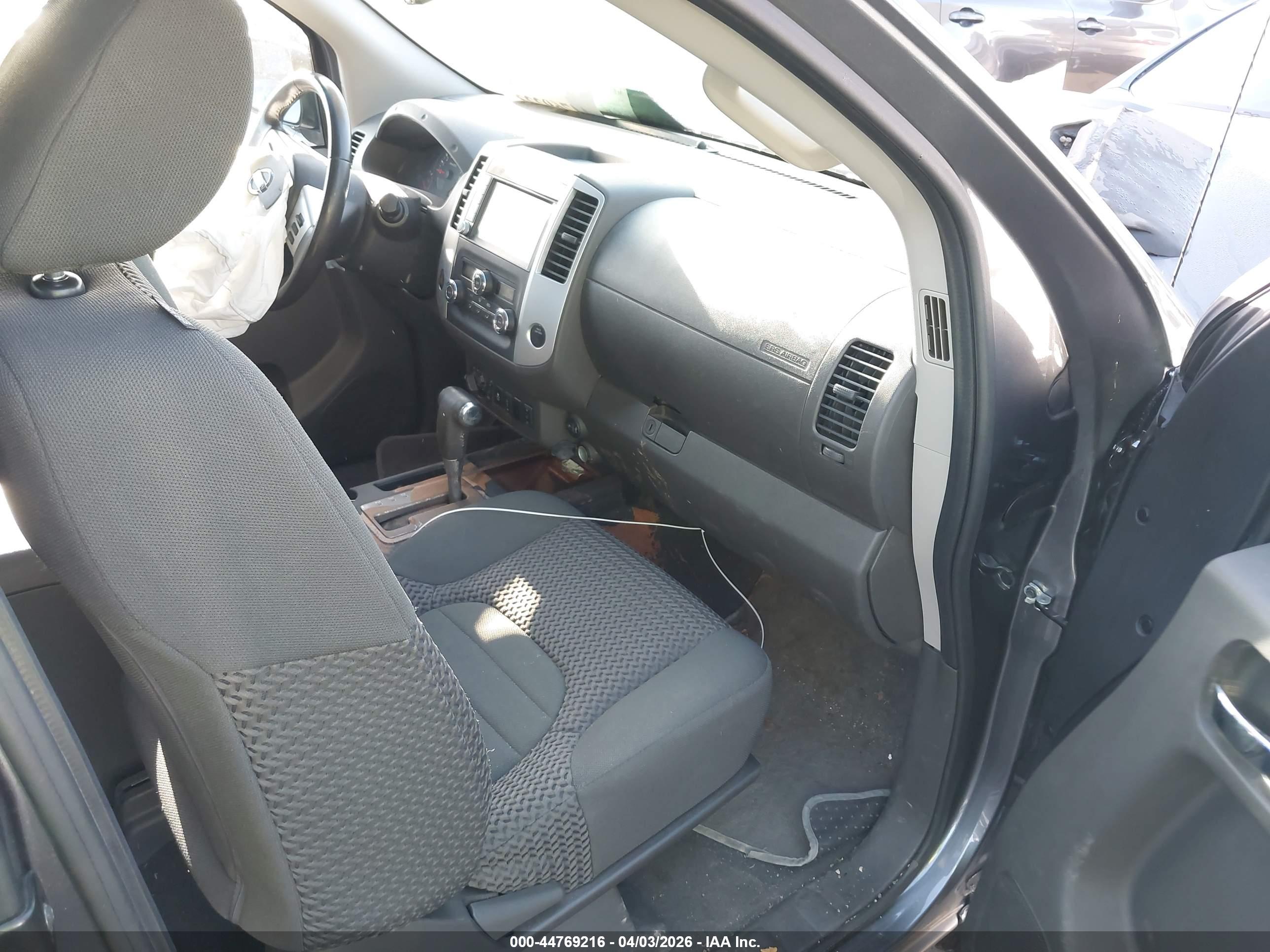 NISSAN FRONTIER image 5