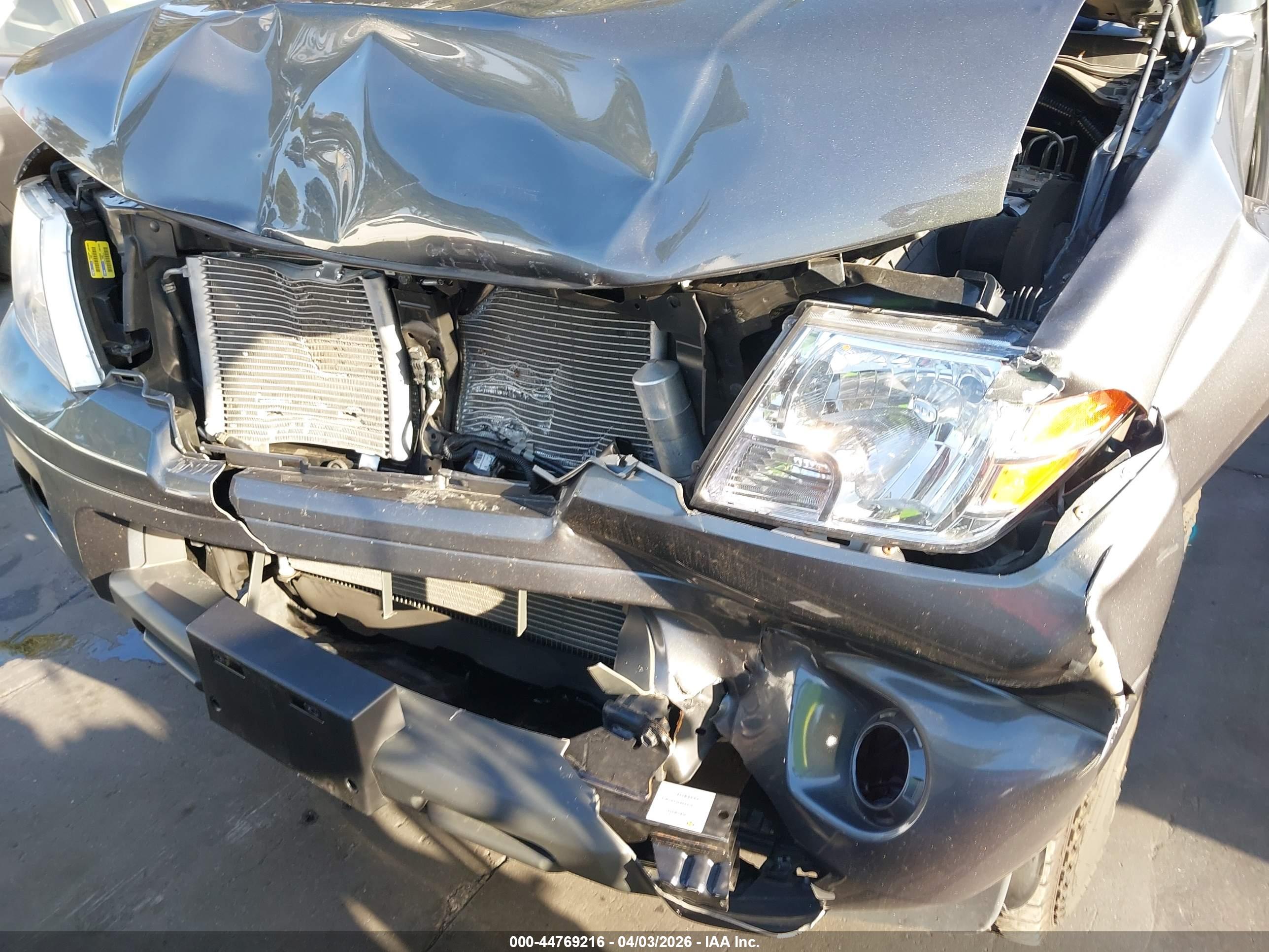 NISSAN FRONTIER image 6