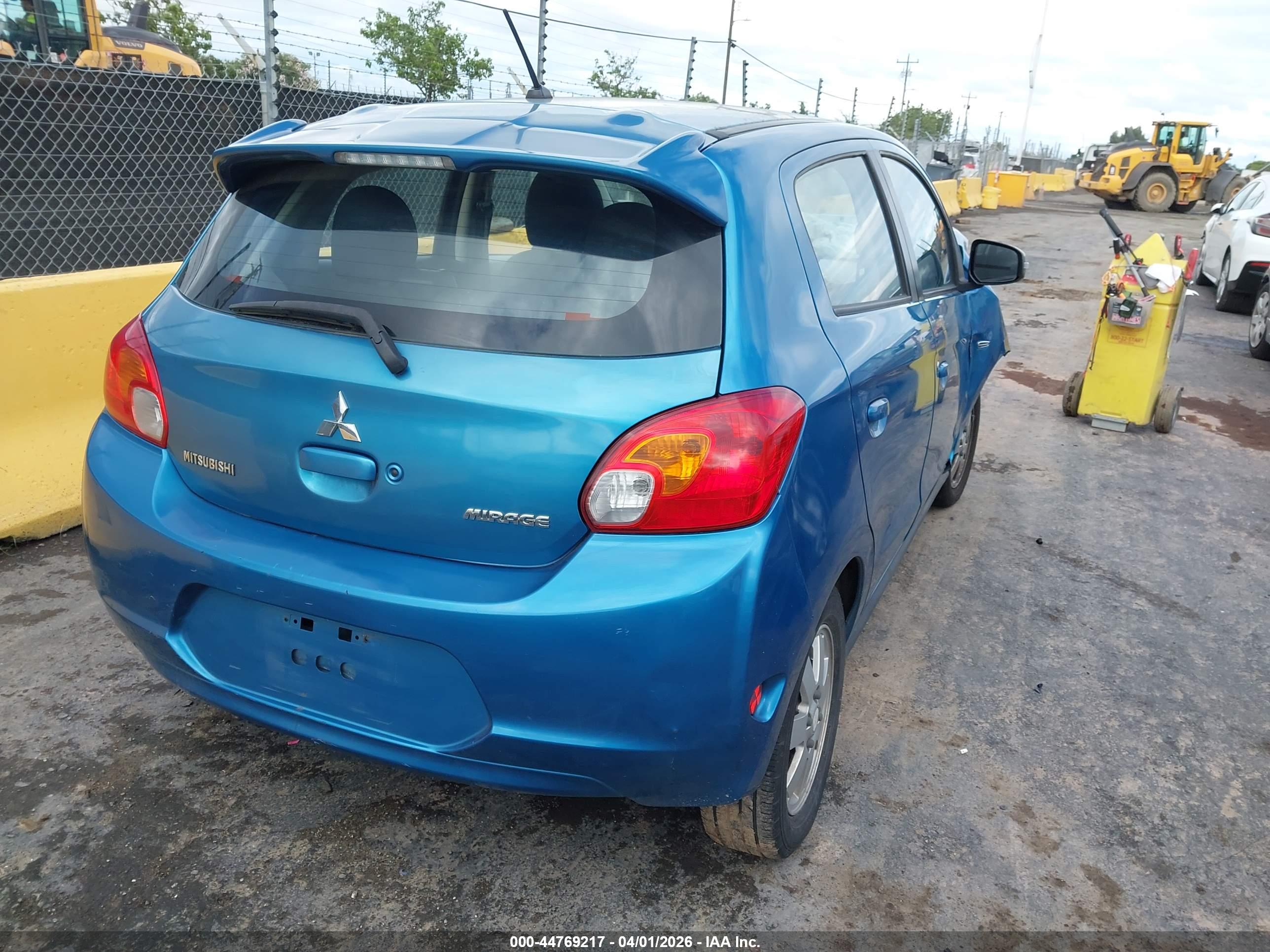 MITSUBISHI MIRAGE image 4