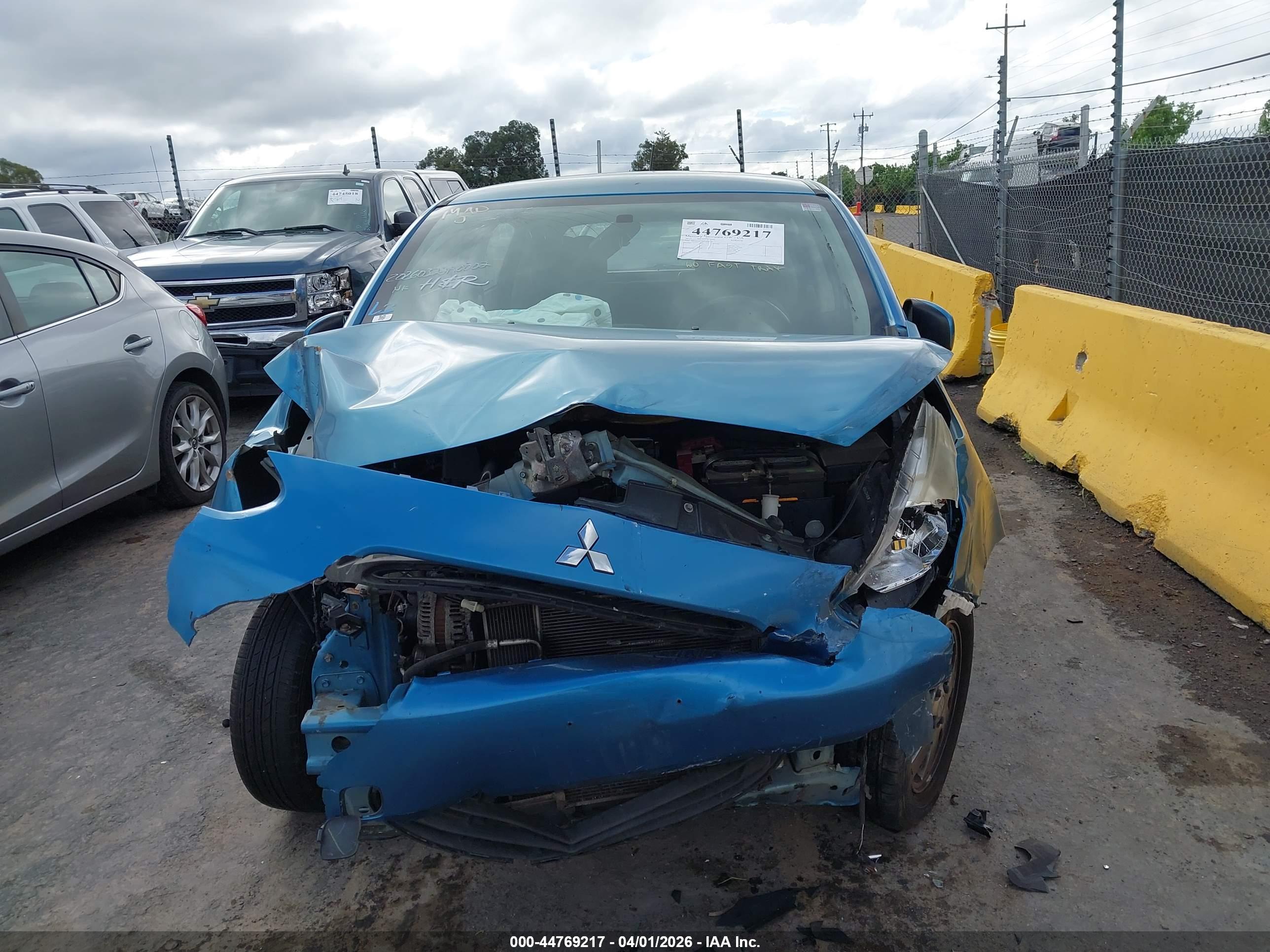 MITSUBISHI MIRAGE image 6
