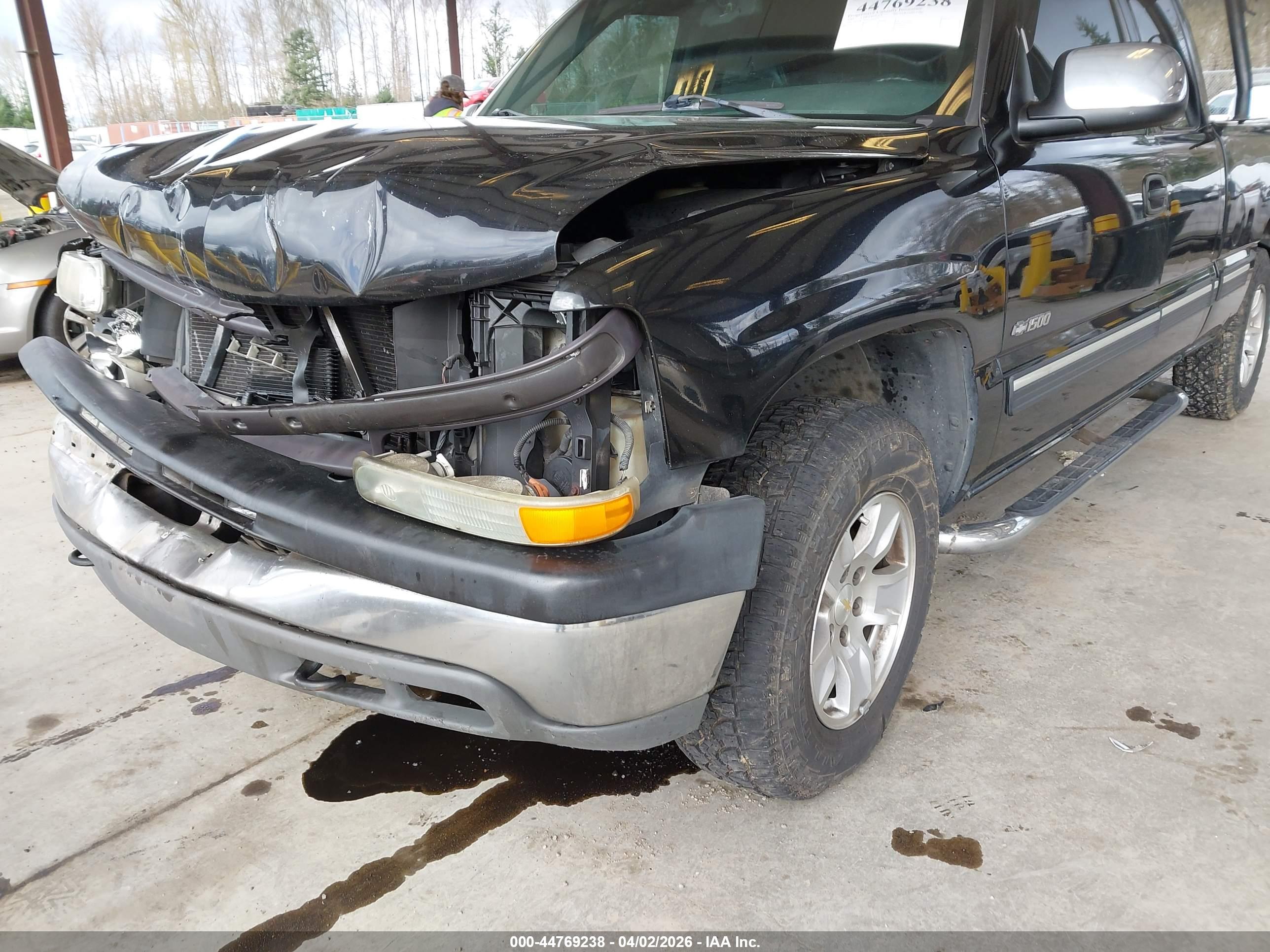CHEVROLET SILVERADO image 6