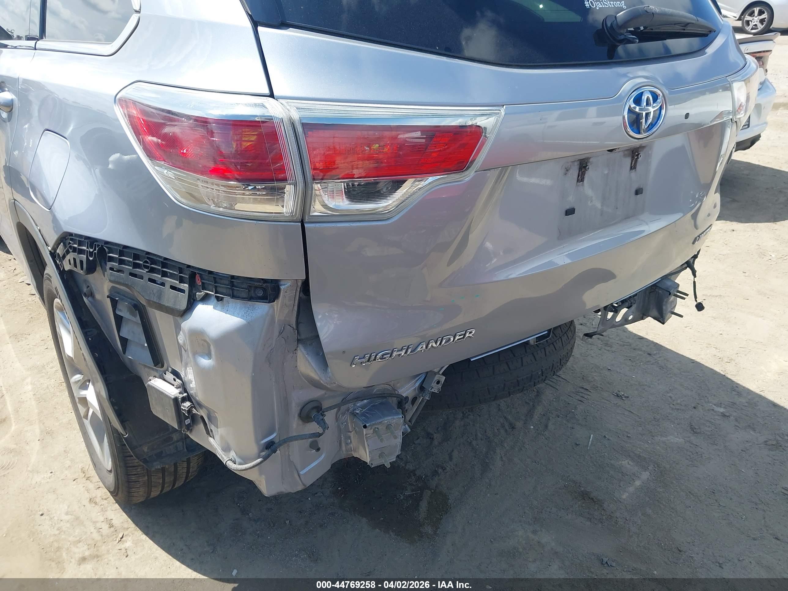 TOYOTA HIGHLANDER image 6