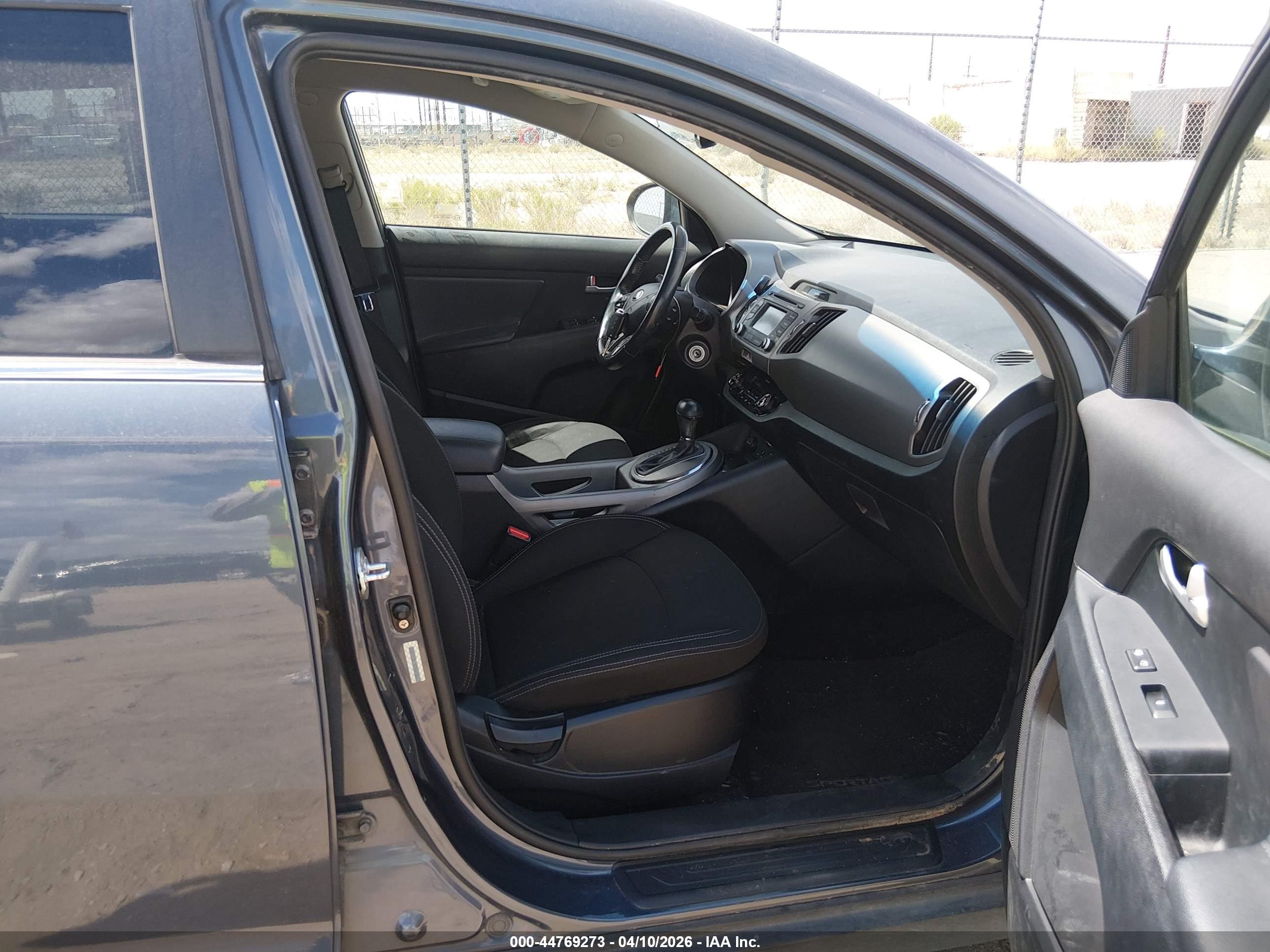 KIA SPORTAGE image 5