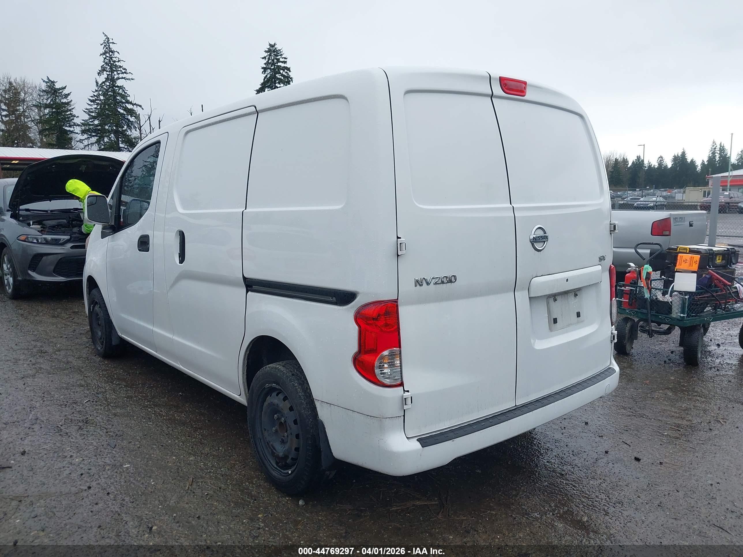 NISSAN NV200 image 3