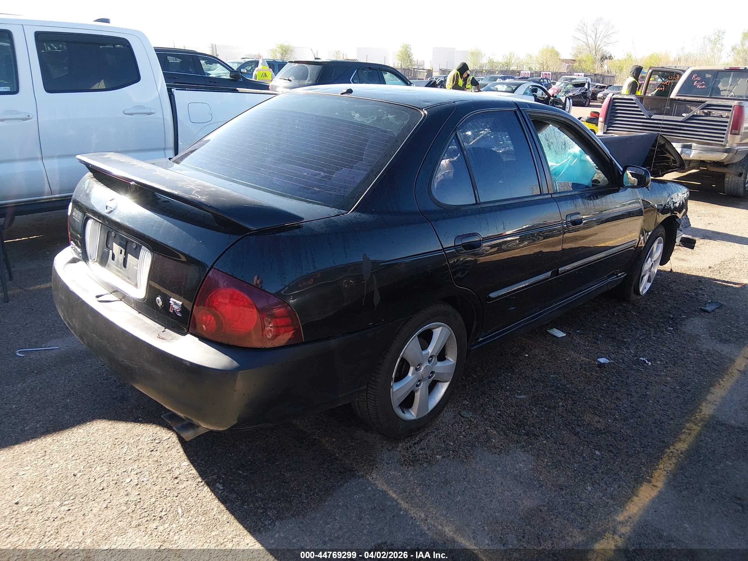 NISSAN SENTRA image 4