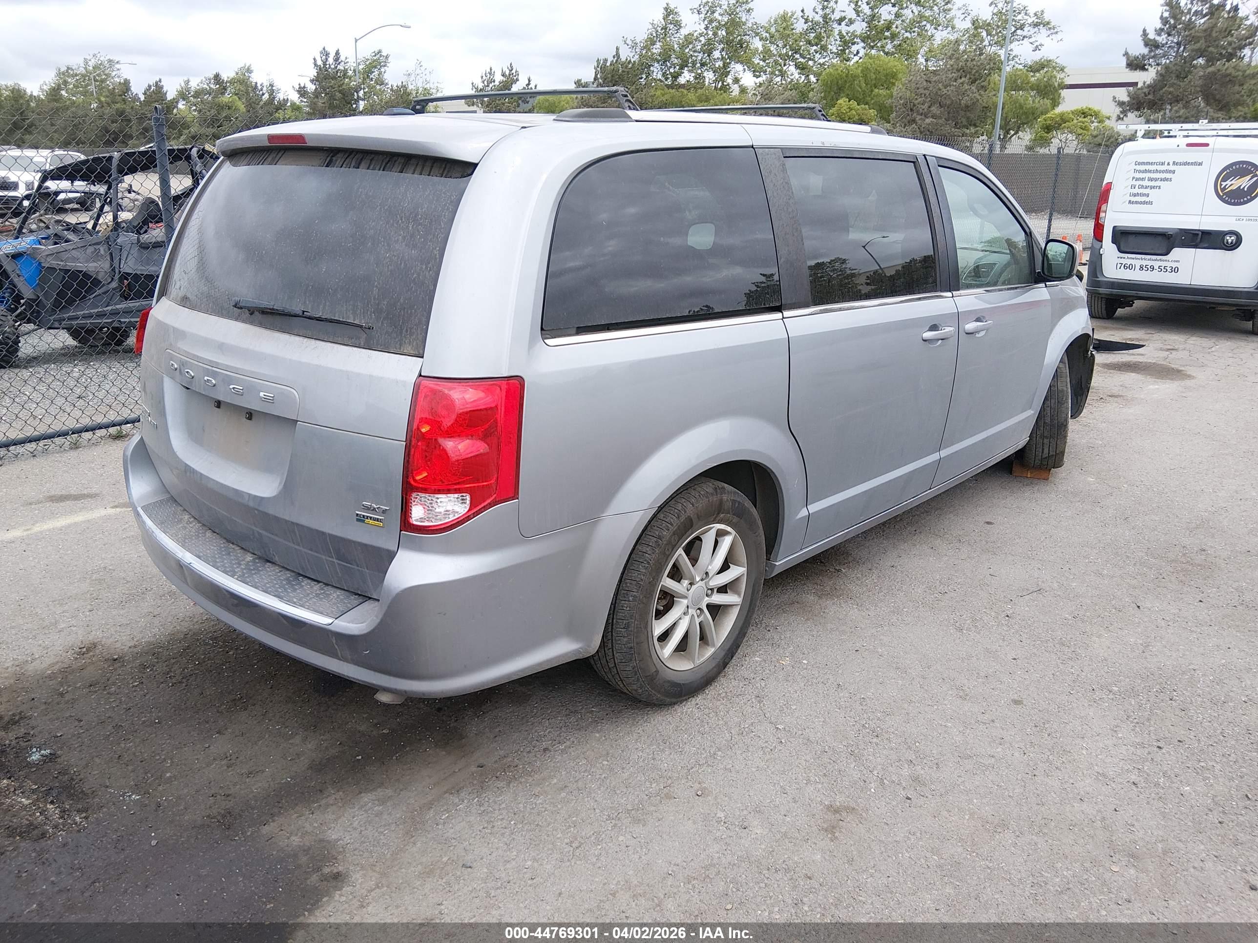 DODGE GRAND image 4