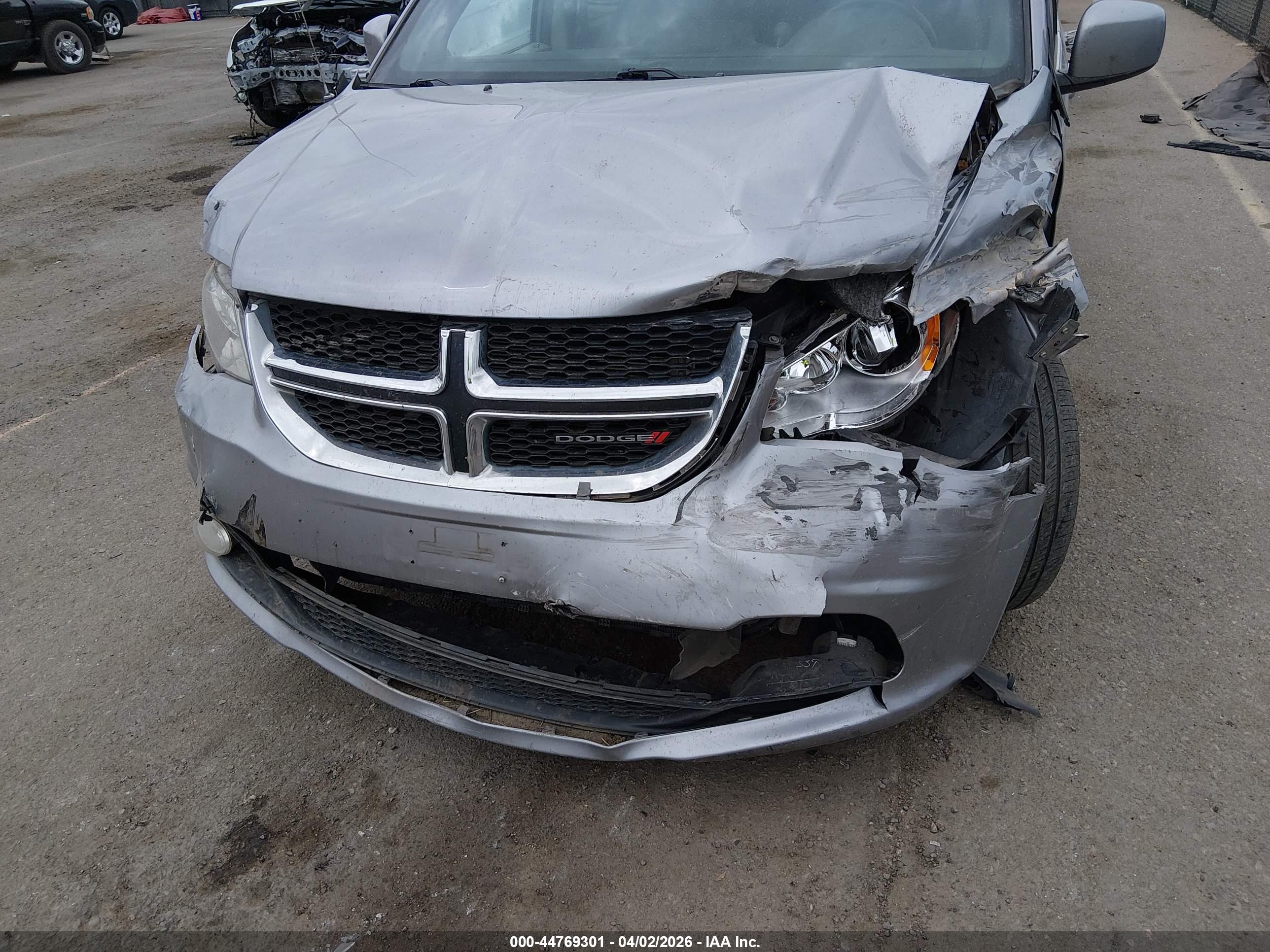 DODGE GRAND image 6